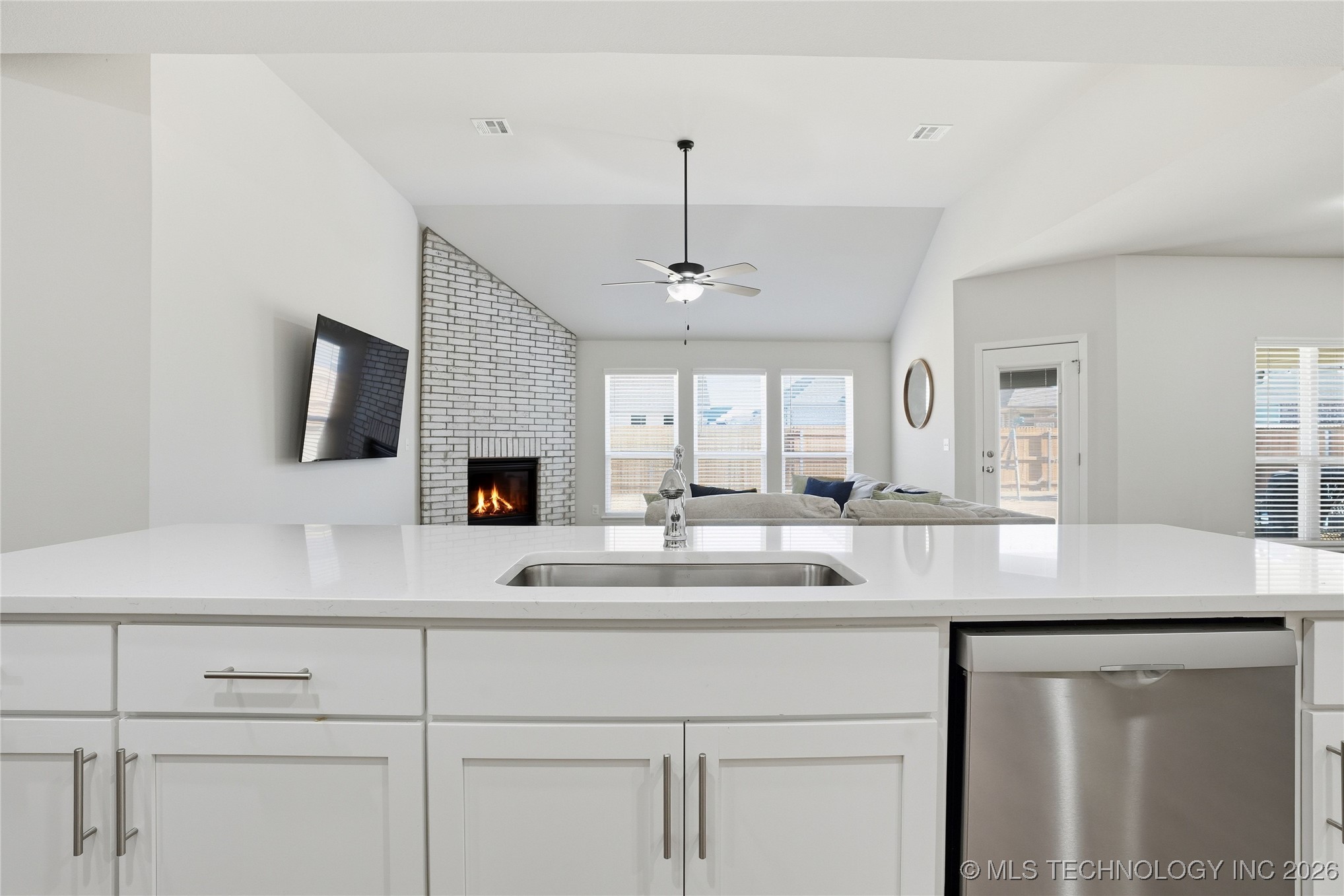 12425 S Maplewood Avenue Property Photo 19