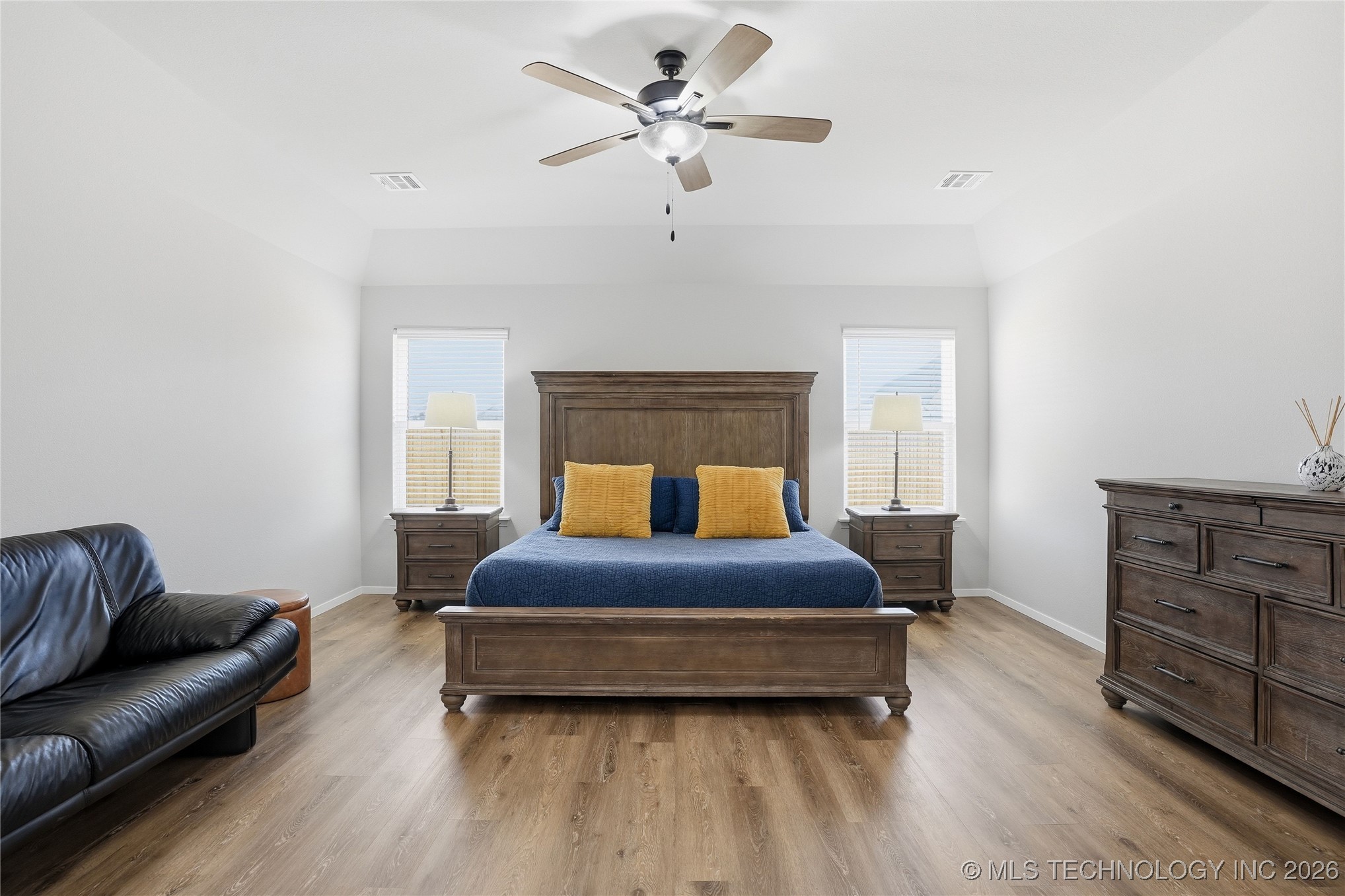 12425 S Maplewood Avenue Property Photo 21