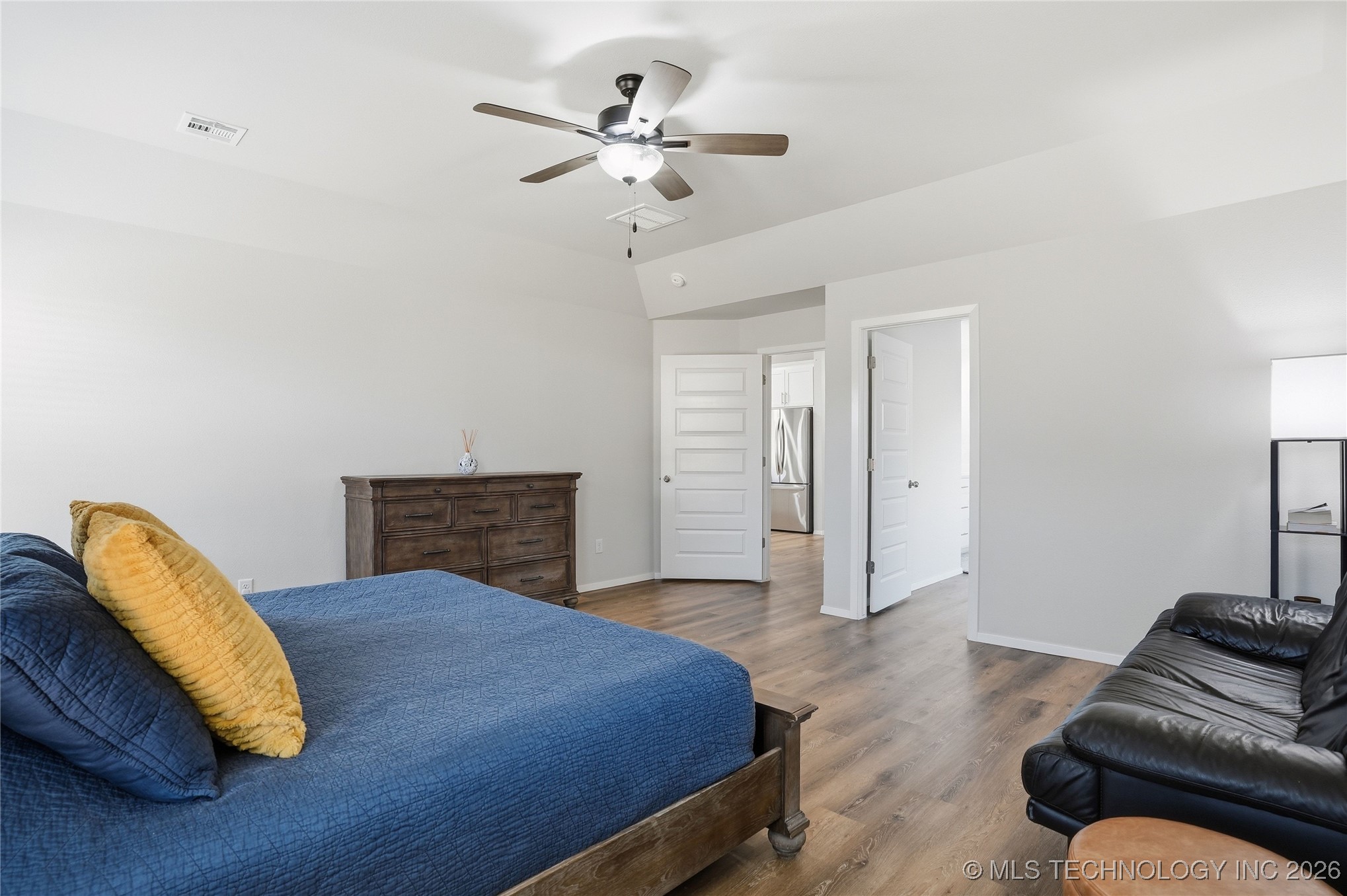 12425 S Maplewood Avenue Property Photo 22