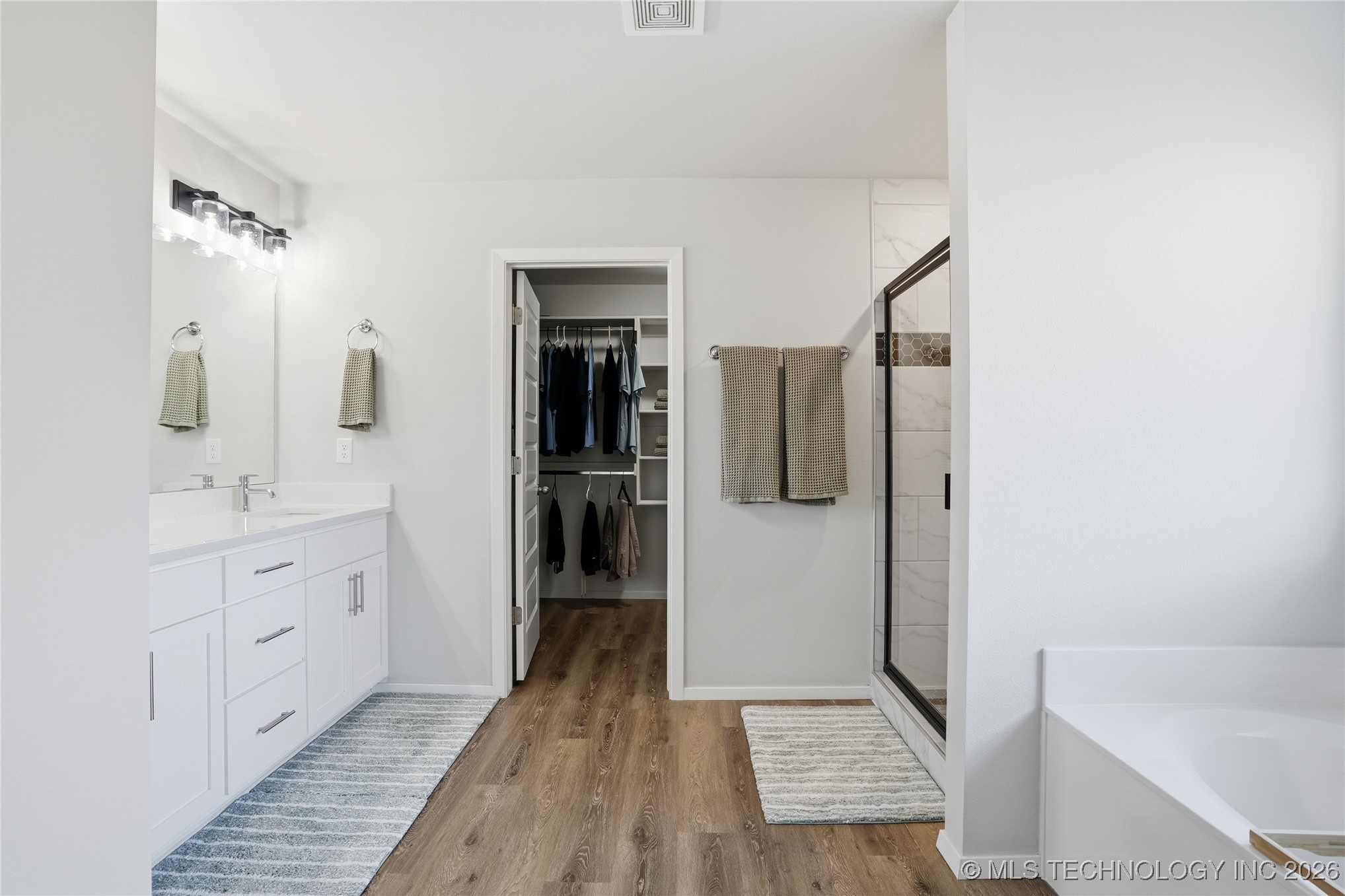 12425 S Maplewood Avenue Property Photo 23