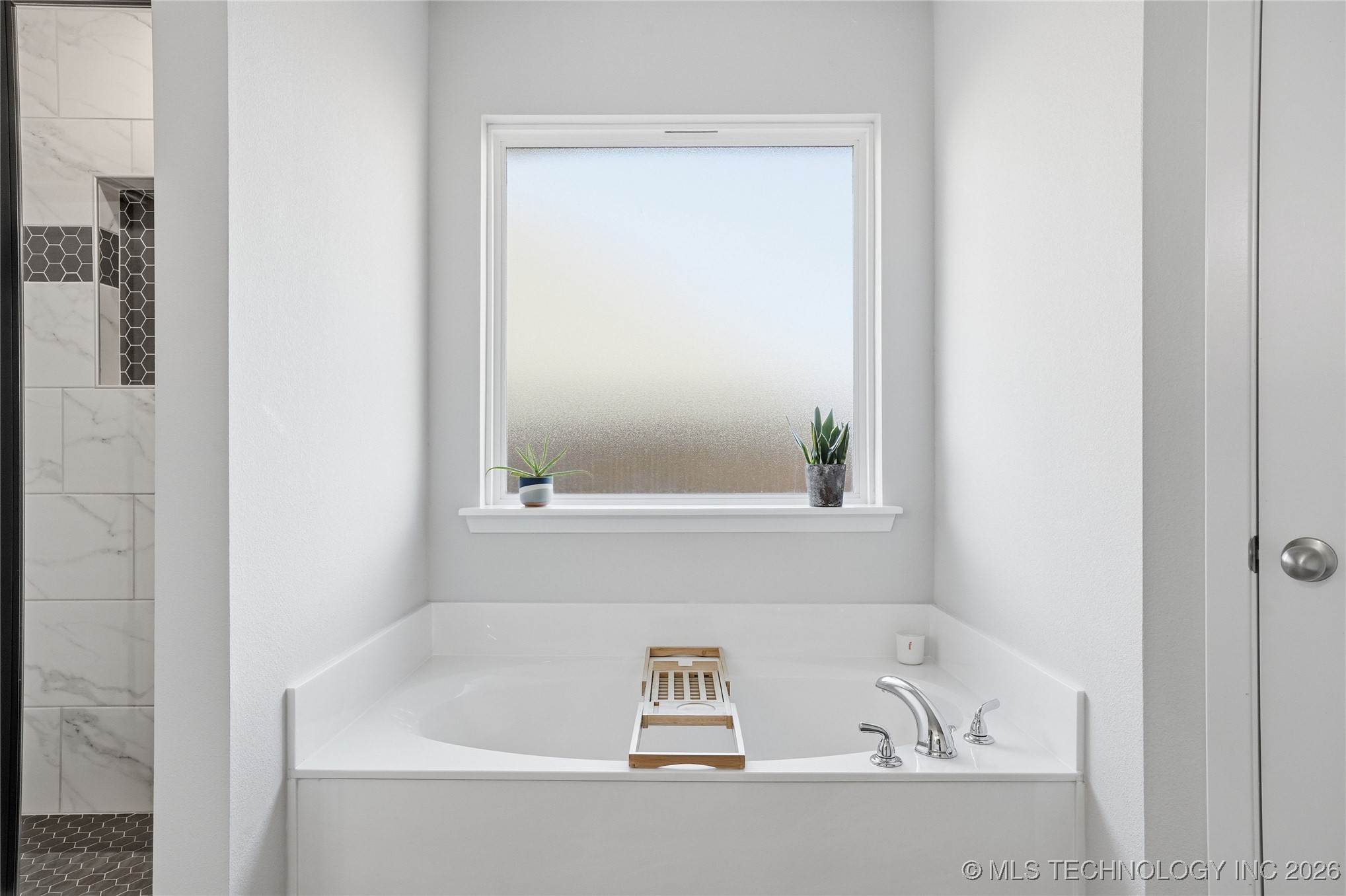 12425 S Maplewood Avenue Property Photo 27