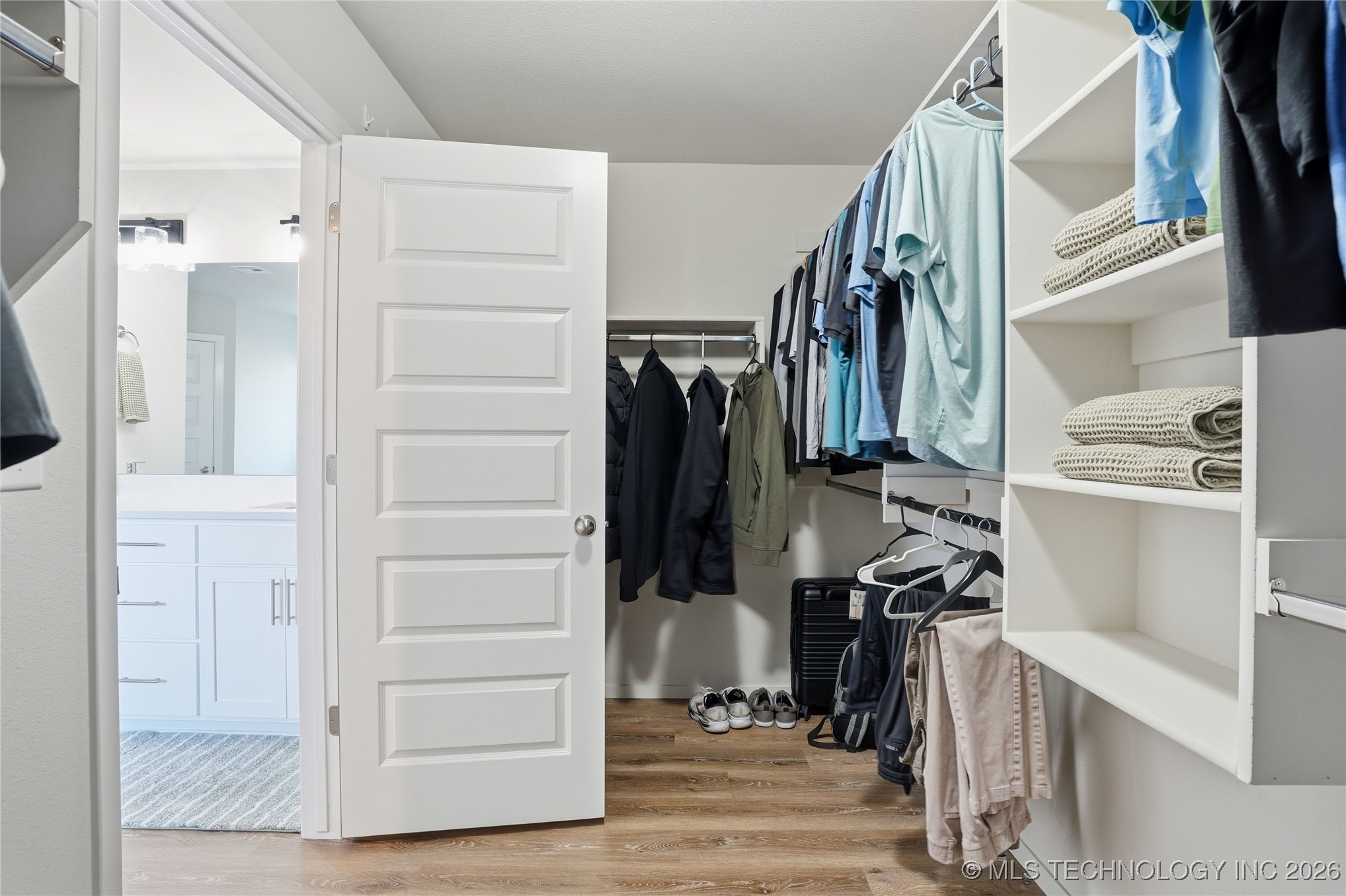 12425 S Maplewood Avenue Property Photo 31