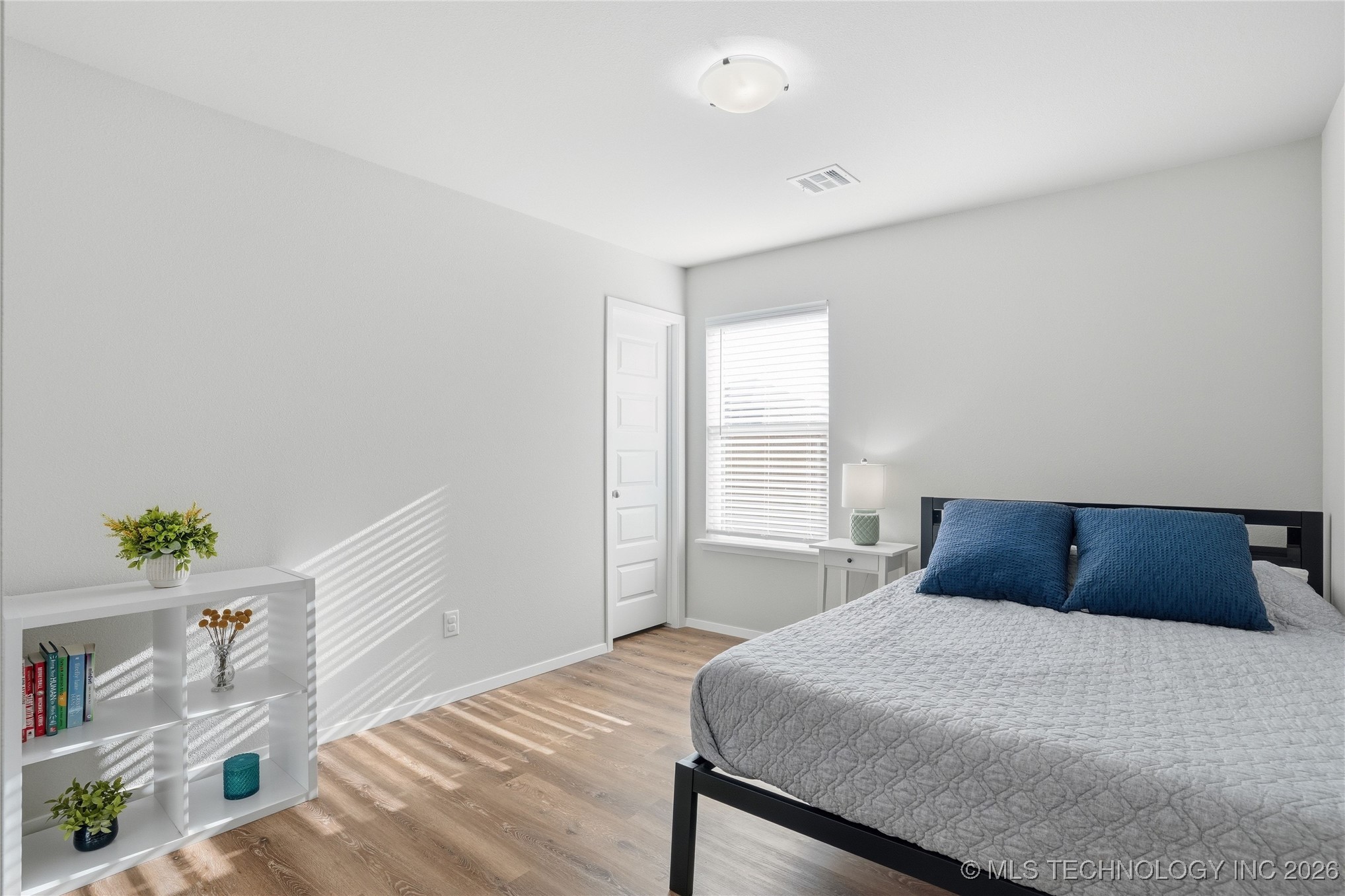 12425 S Maplewood Avenue Property Photo 39