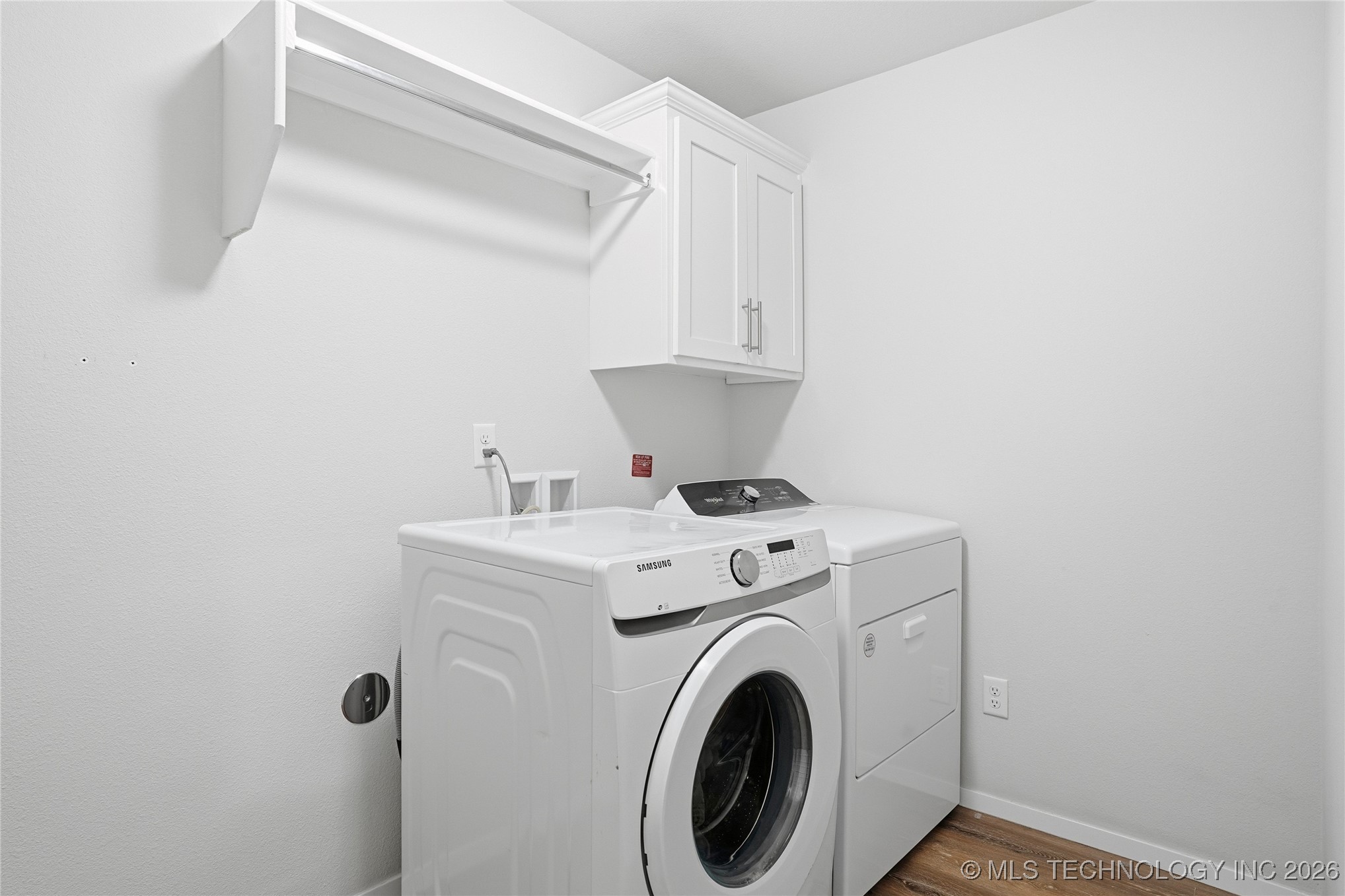 12425 S Maplewood Avenue Property Photo 48