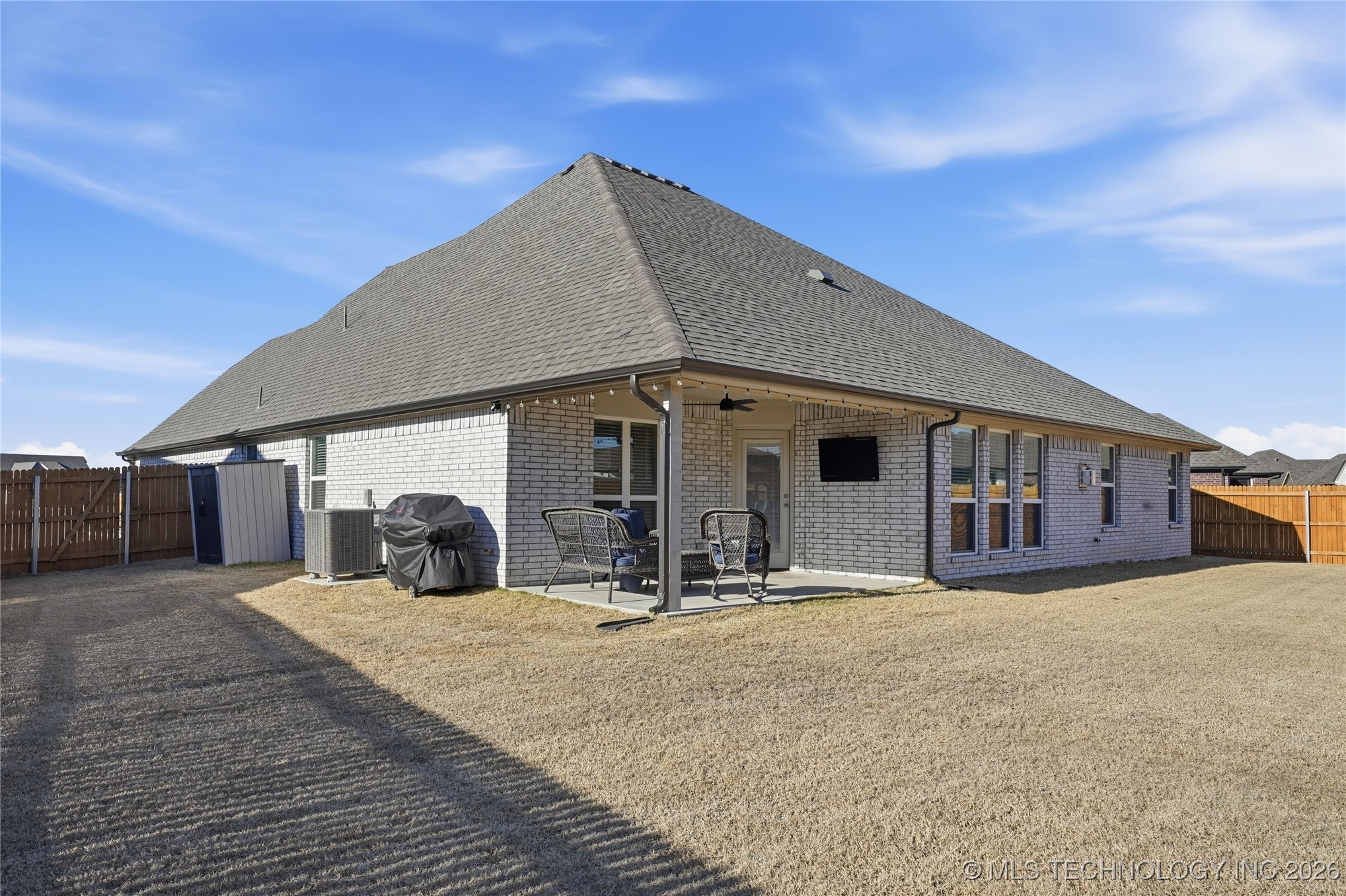 12425 S Maplewood Avenue Property Photo 53