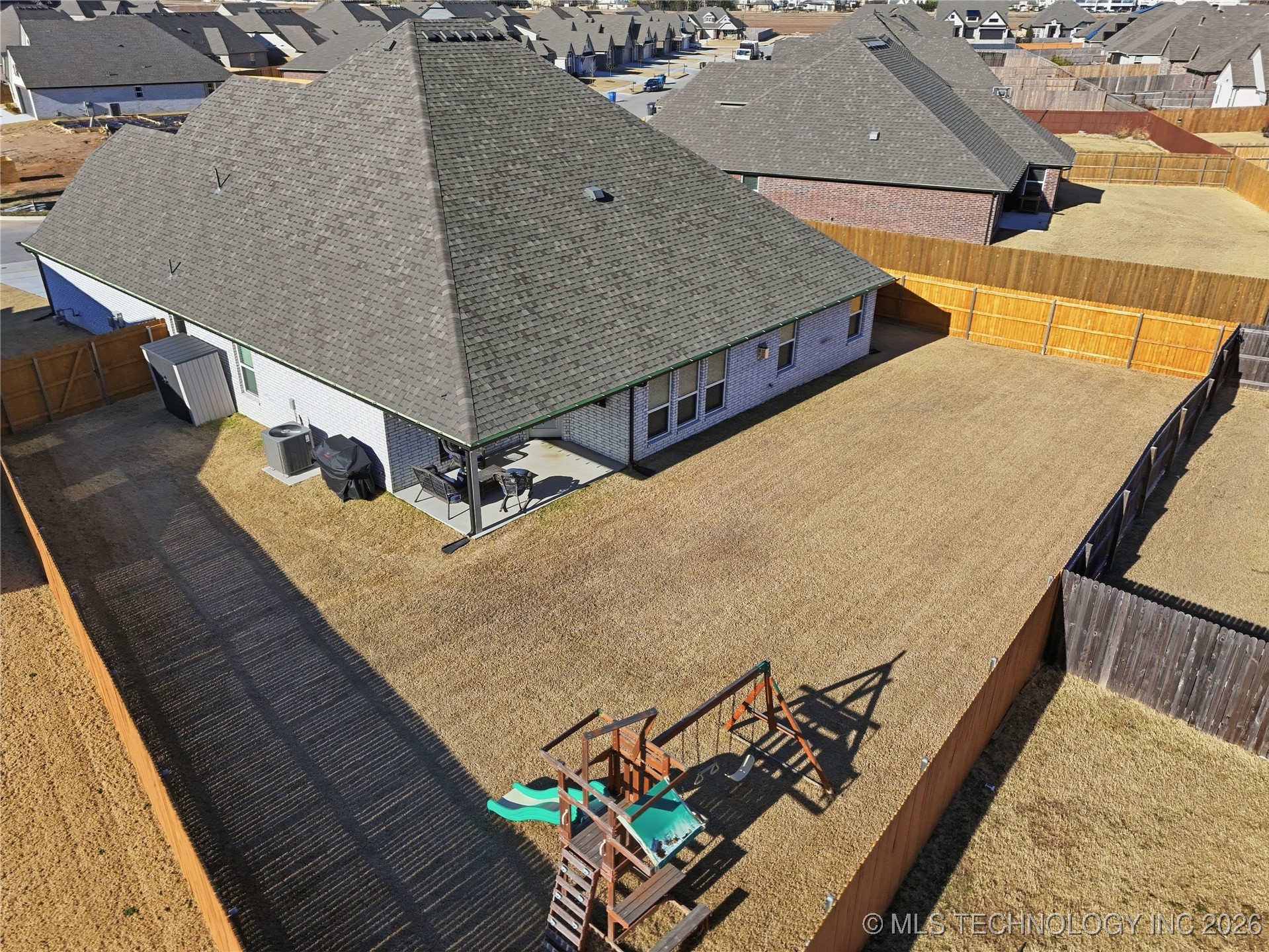 12425 S Maplewood Avenue Property Photo 57