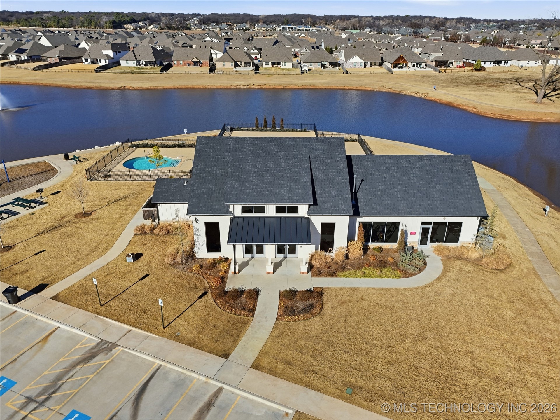 12425 S Maplewood Avenue Property Photo 61