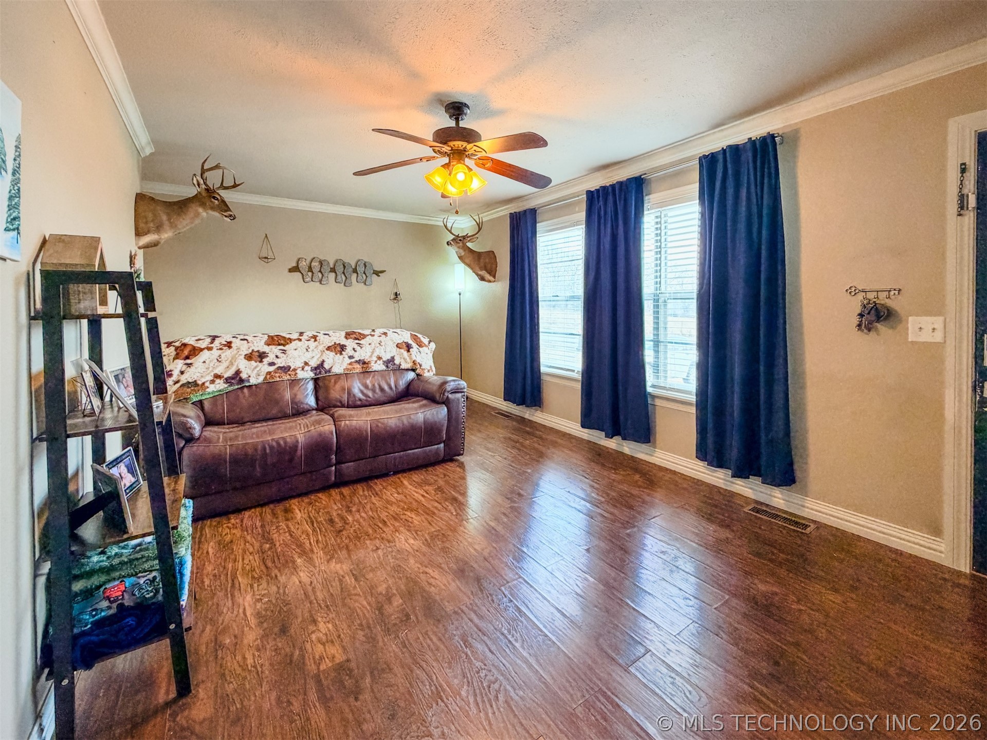 21887 Coffee Hollow Road Property Photo 8