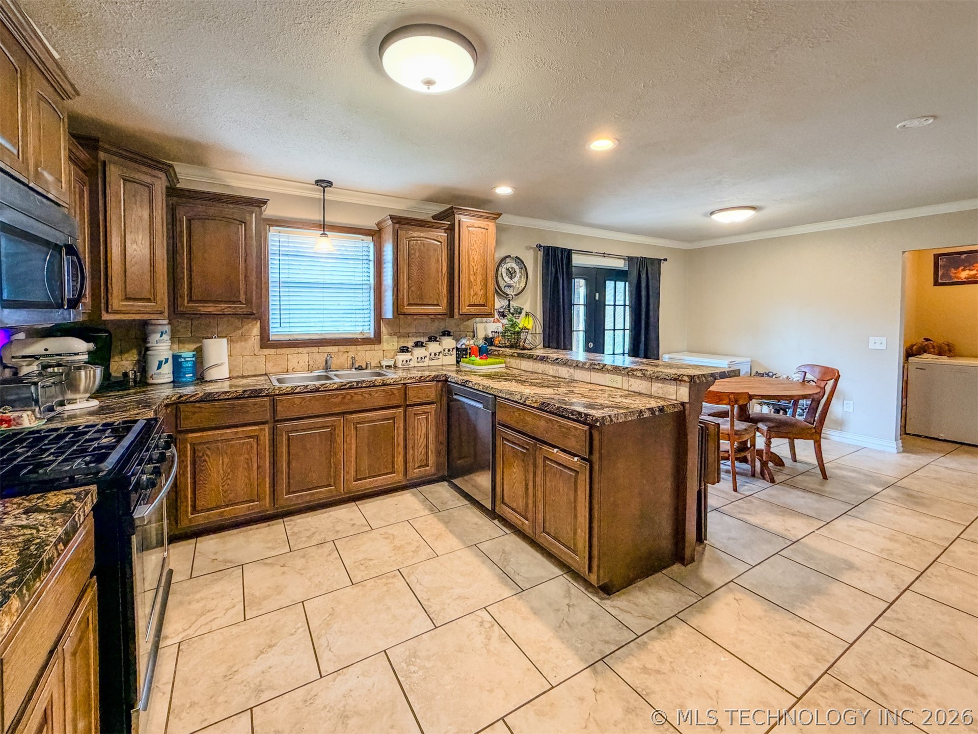 21887 Coffee Hollow Road Property Photo 12