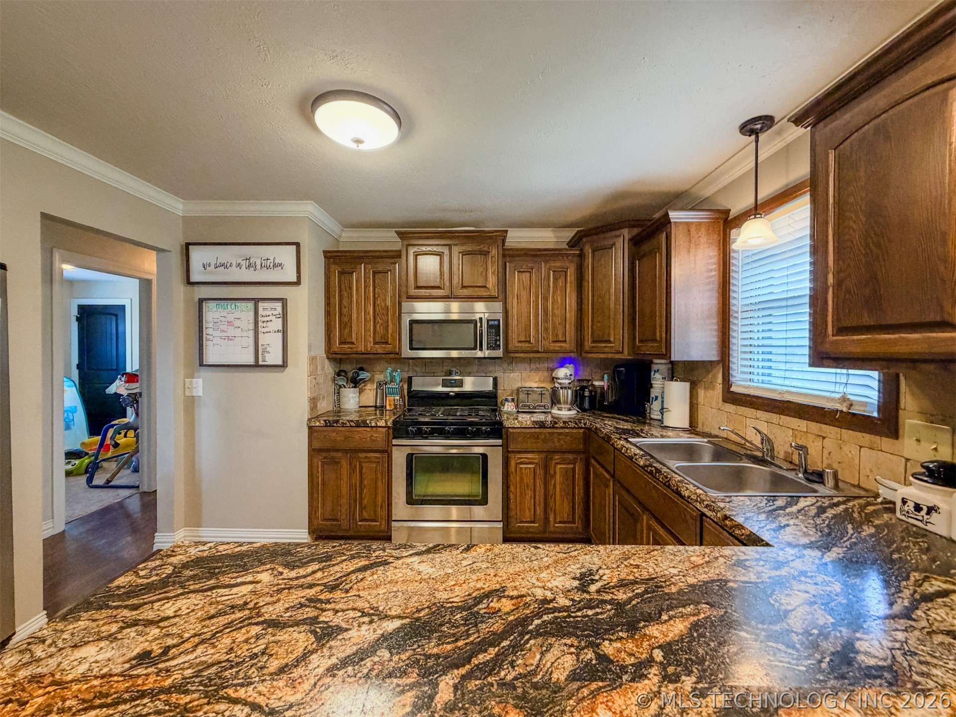 21887 Coffee Hollow Road Property Photo 15