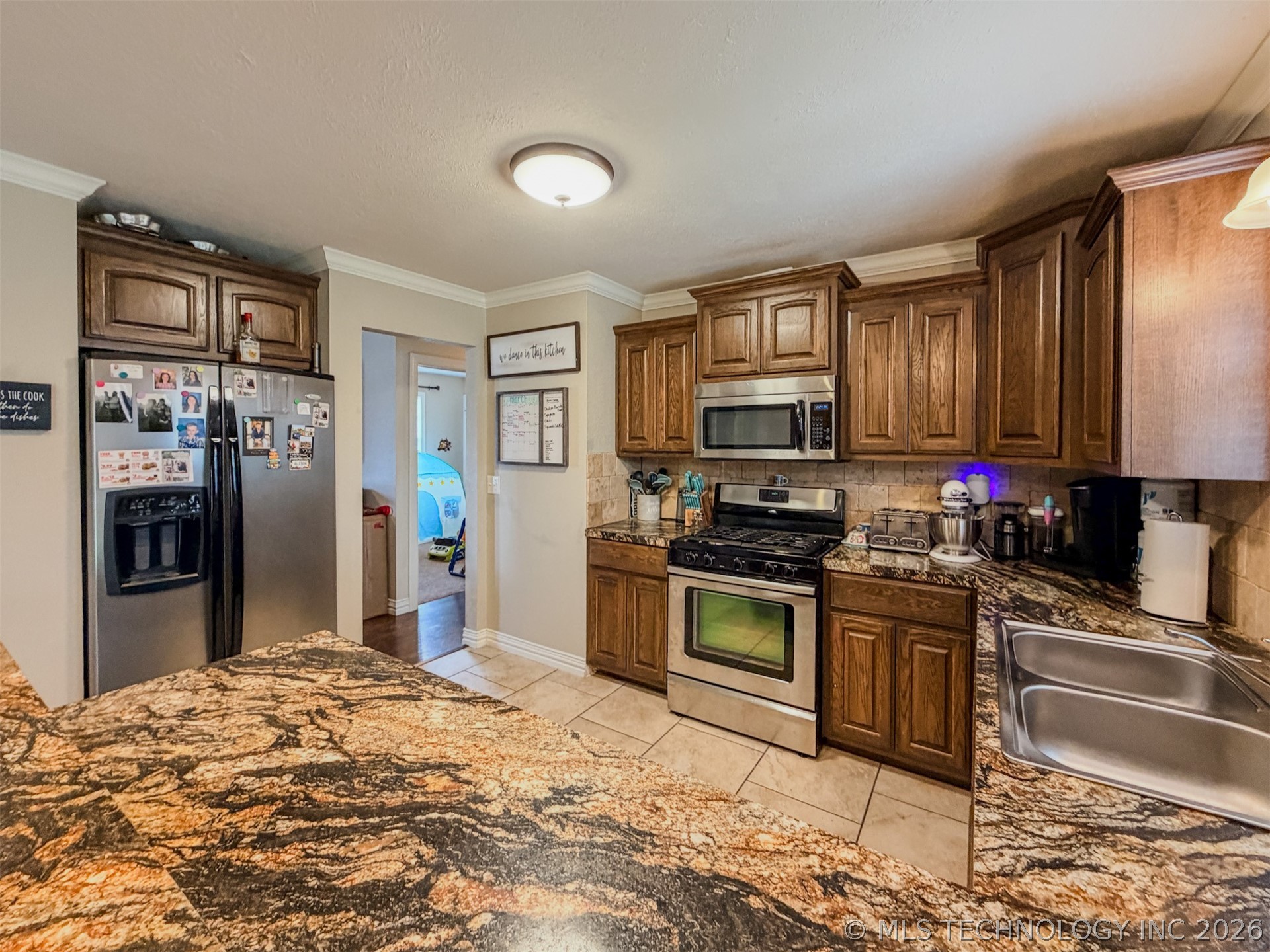 21887 Coffee Hollow Road Property Photo 16