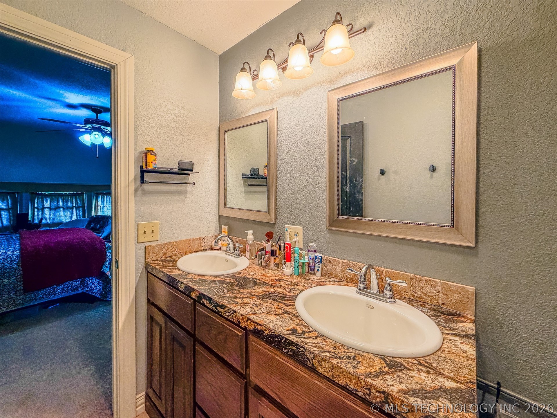 21887 Coffee Hollow Road Property Photo 33