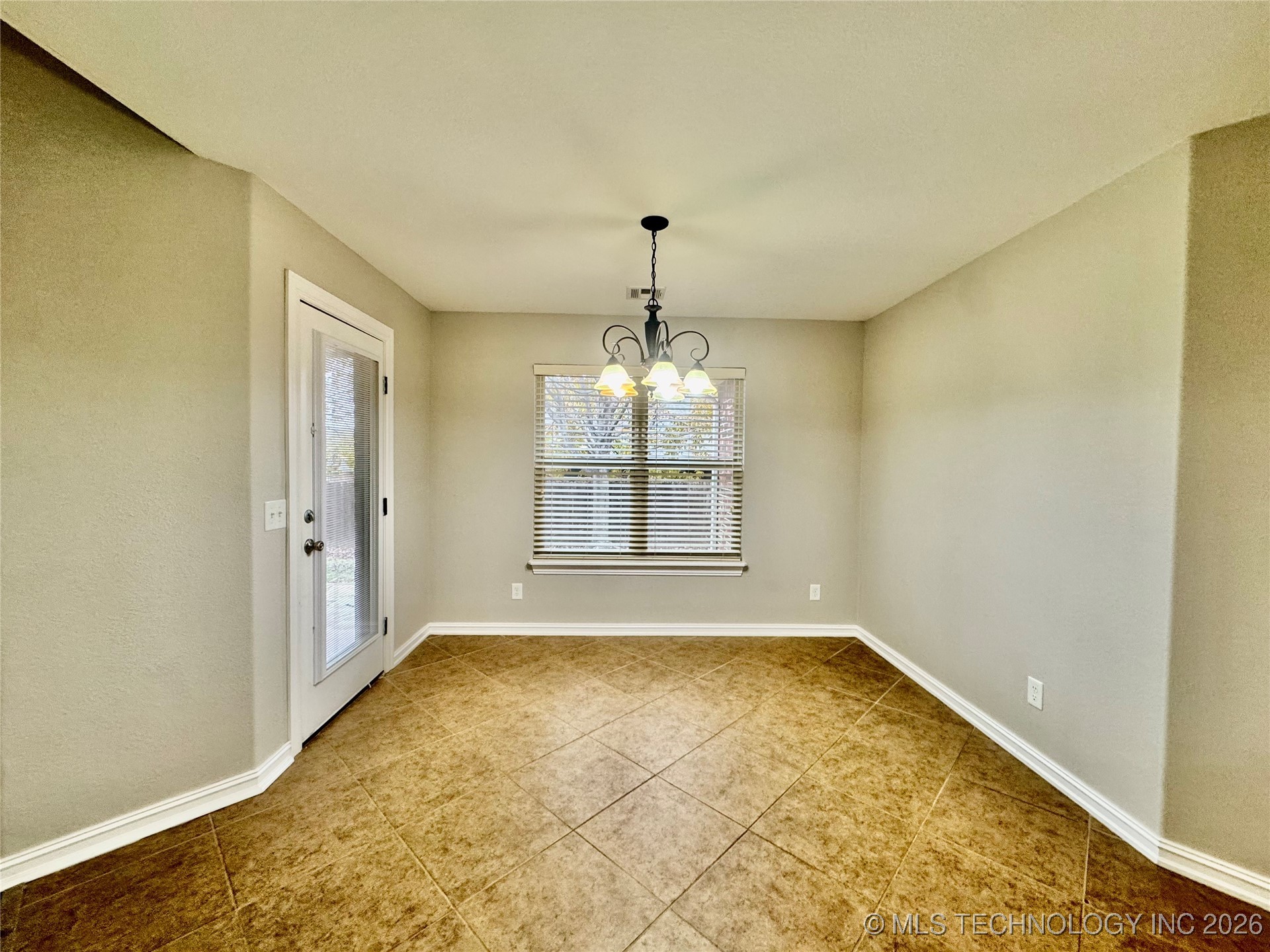 9206 N 95th East Place Property Photo 25