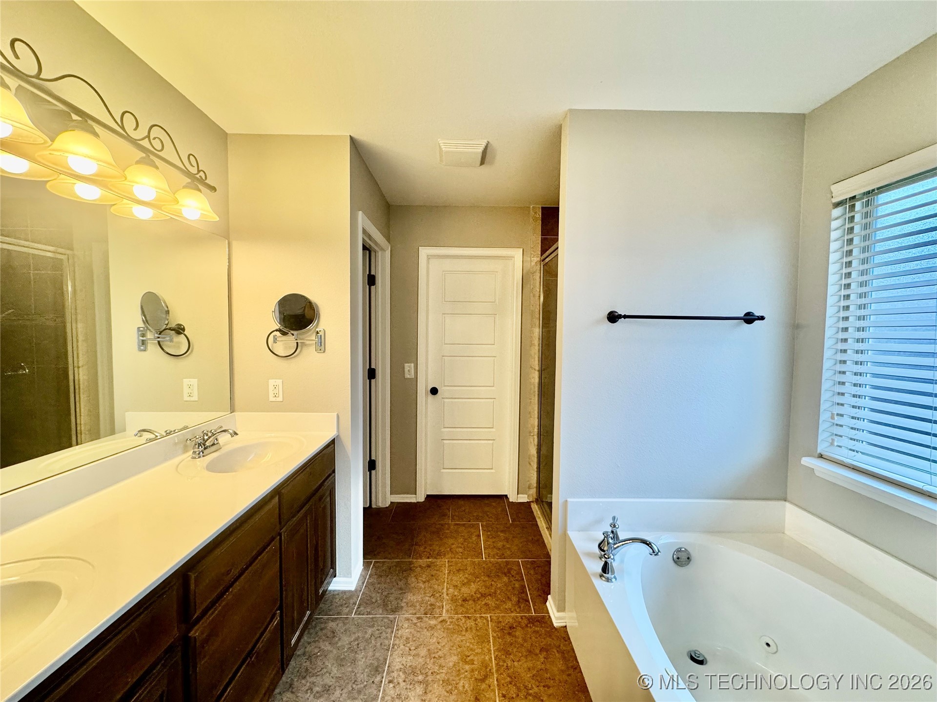 9206 N 95th East Place Property Photo 29