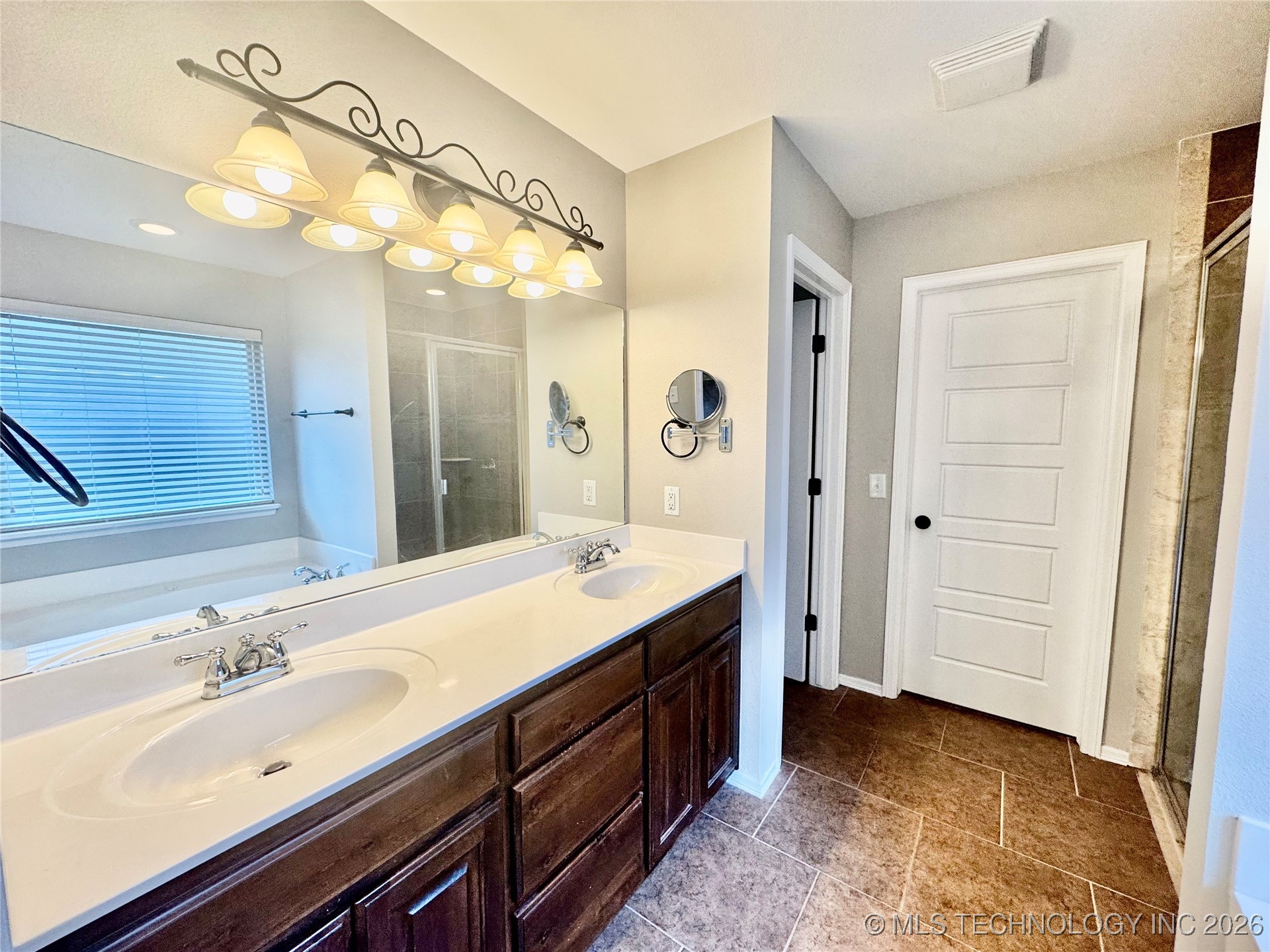 9206 N 95th East Place Property Photo 30