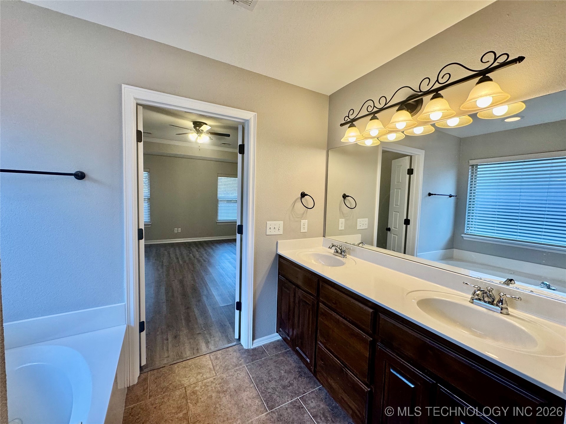 9206 N 95th East Place Property Photo 32