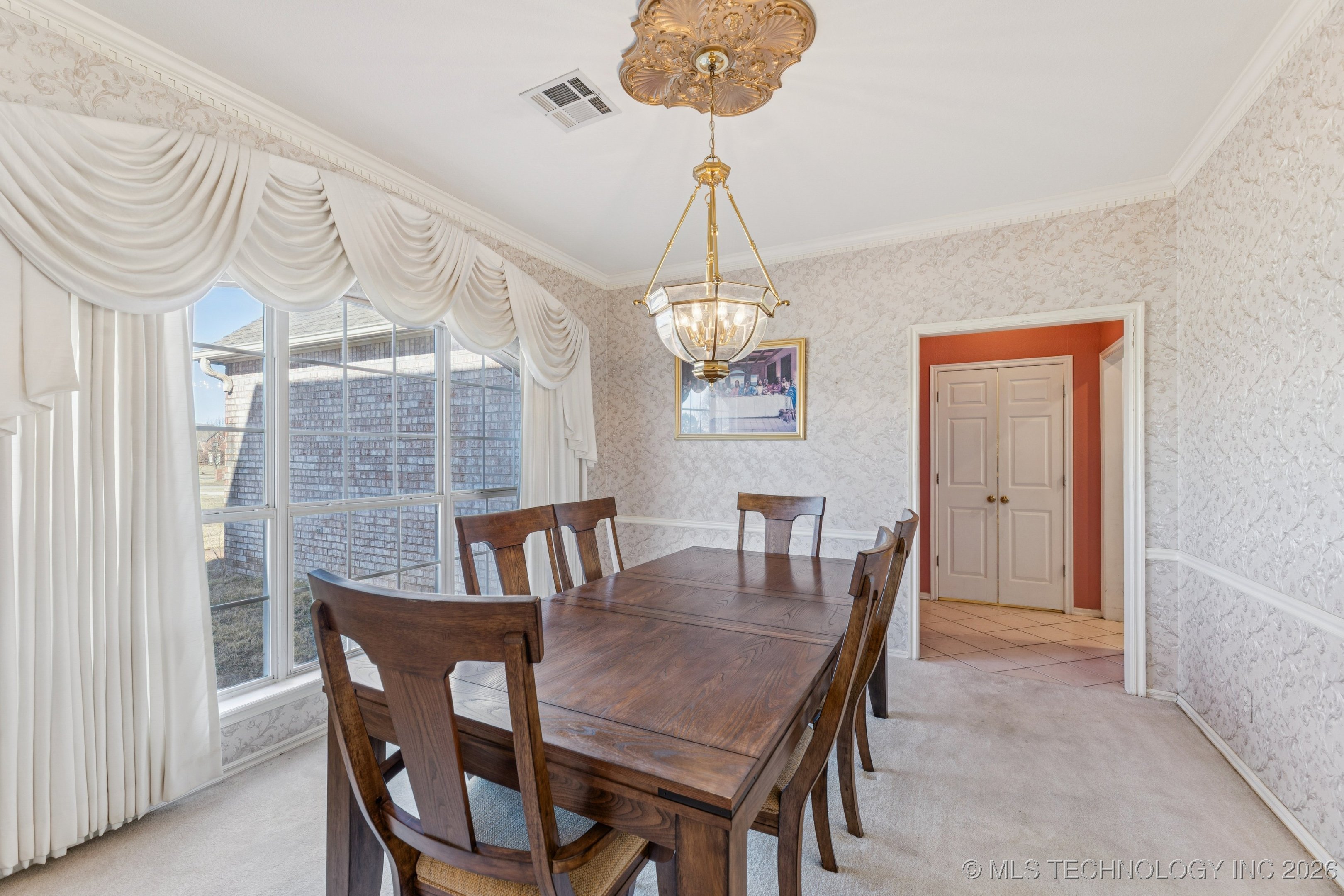 8109 S Winwood Lane Property Photo 3