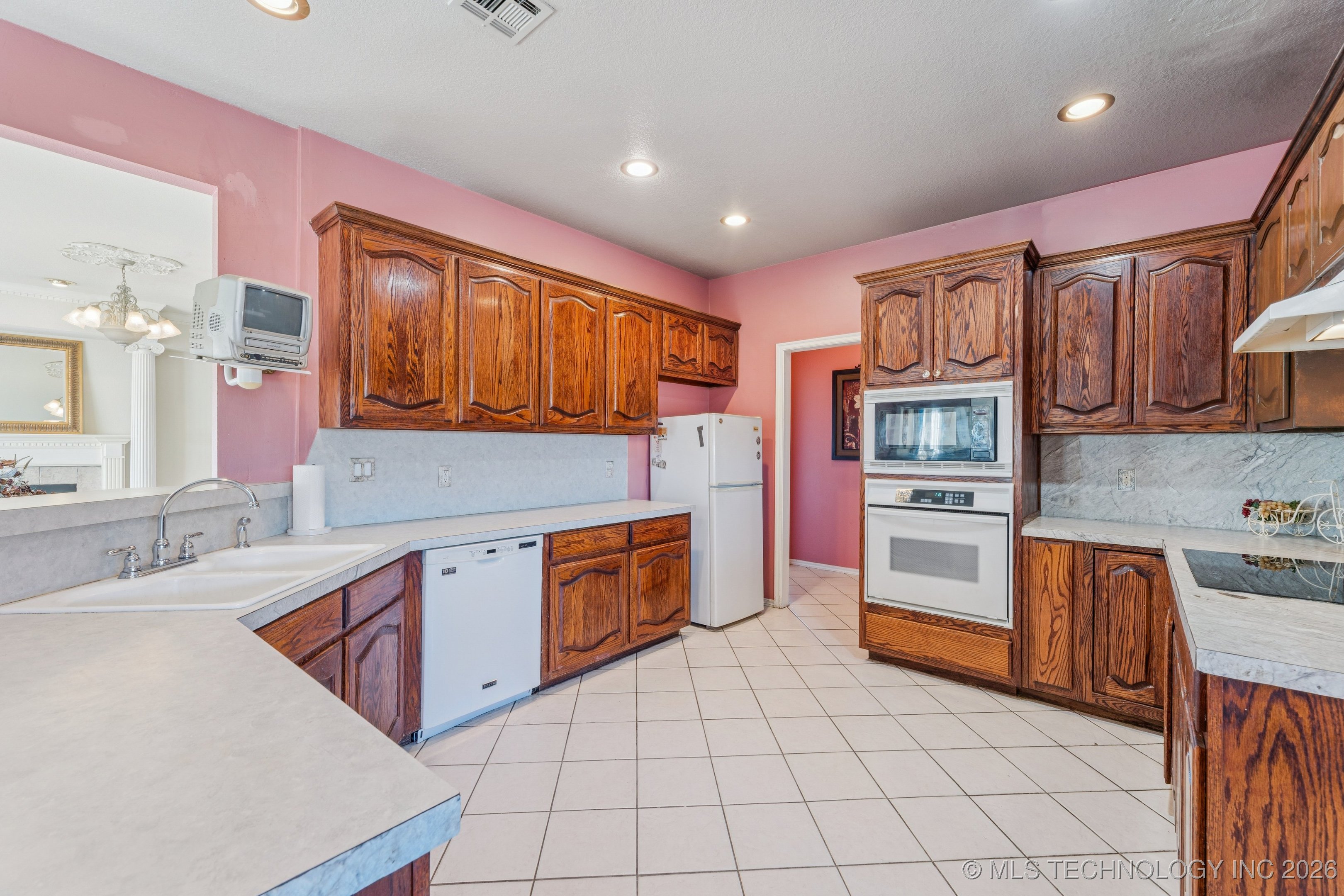 8109 S Winwood Lane Property Photo 9