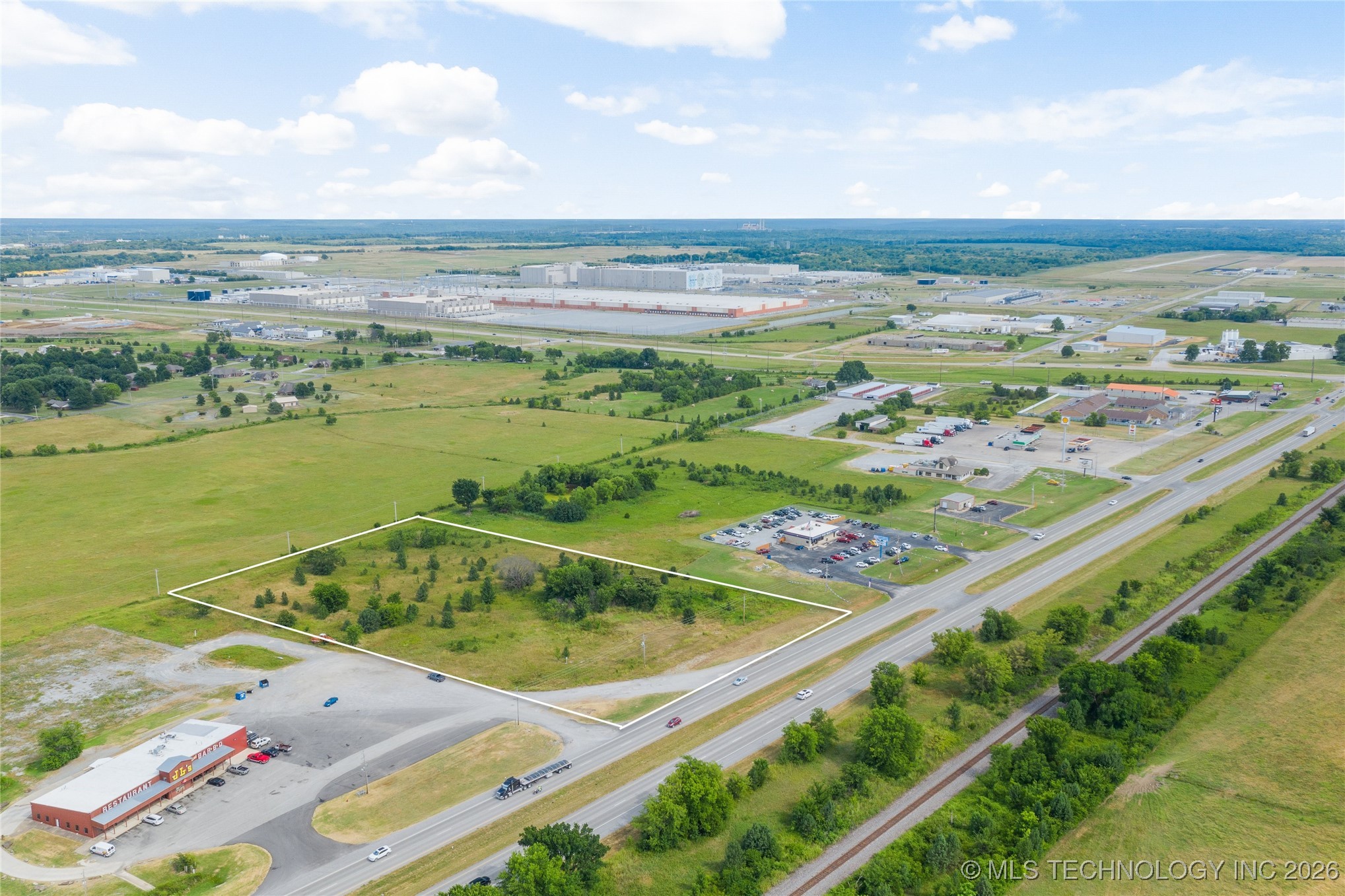 S Mill Street Property Photo 9