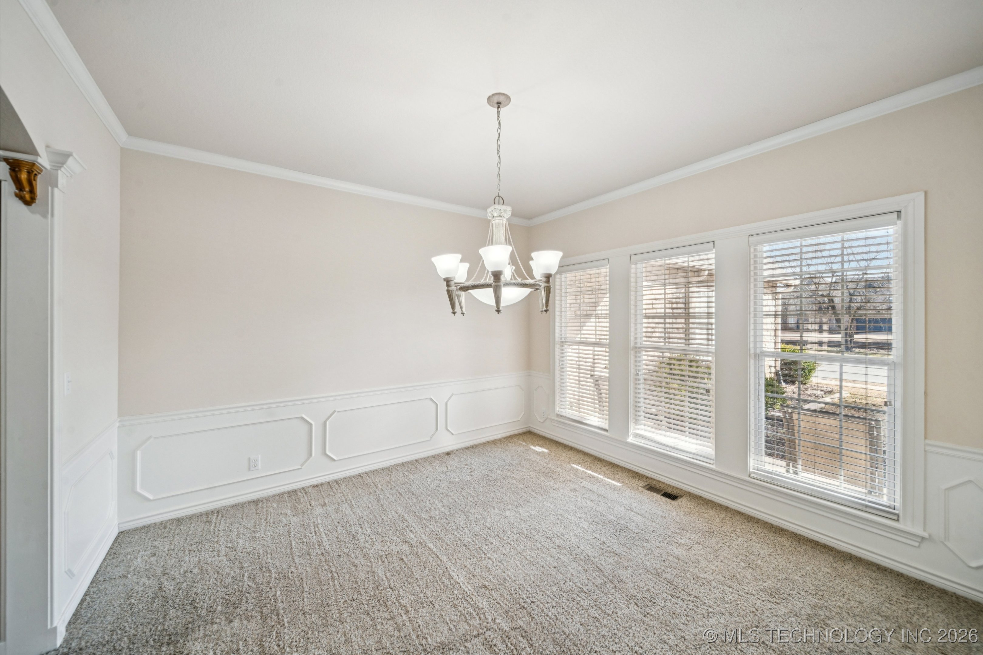 9400 N 138th East Avenue Property Photo 7