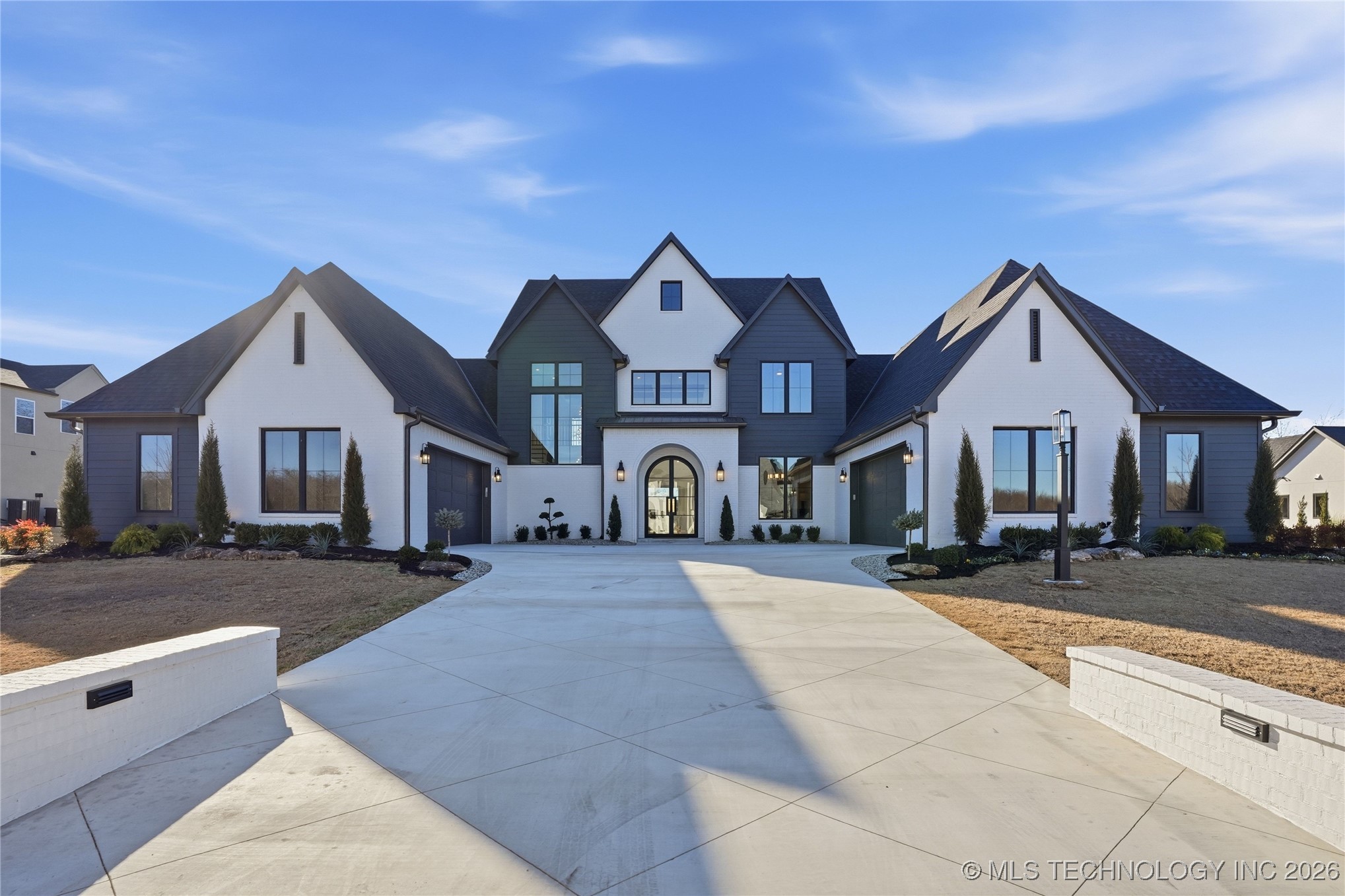 17802 E Patriot Drive Property Photo 3