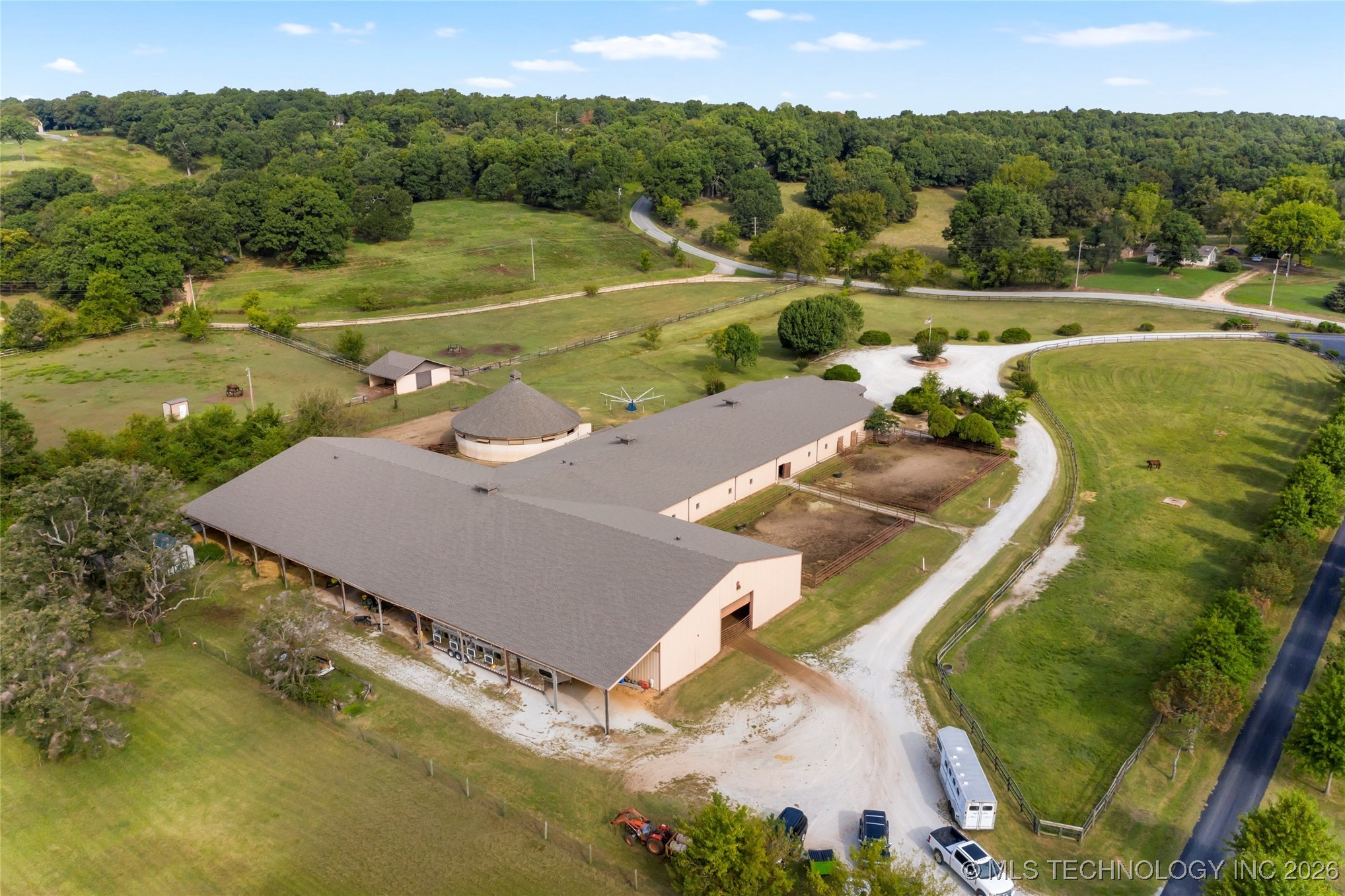 55613 E 260 Road Property Photo 4