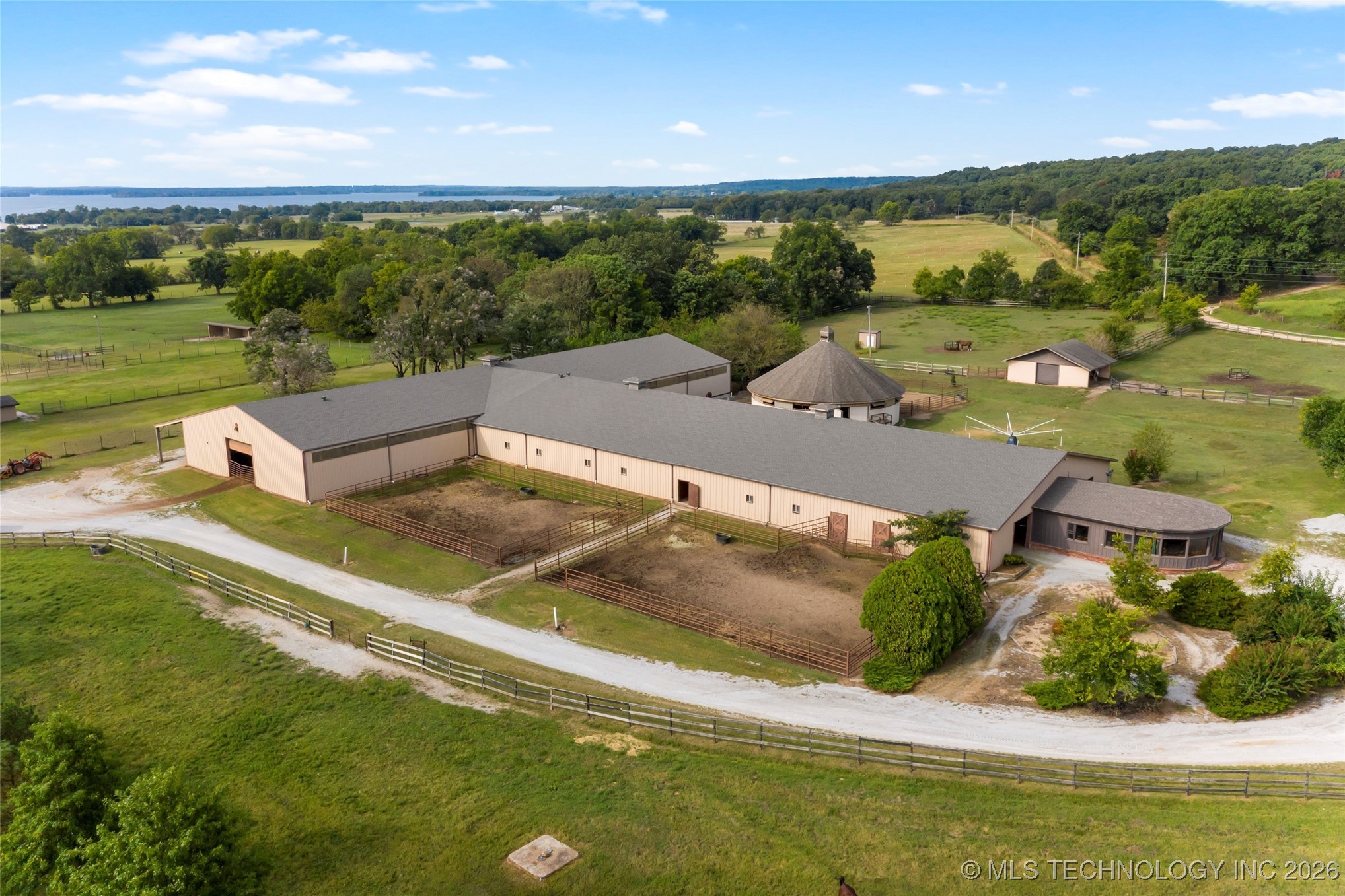 55613 E 260 Road Property Photo 5