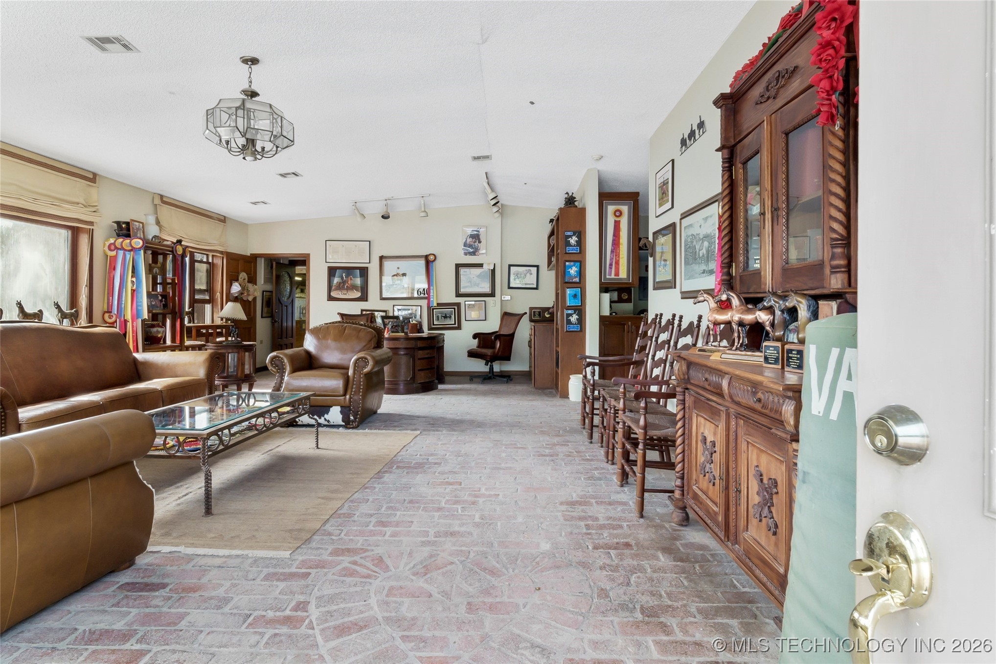 55613 E 260 Road Property Photo 10