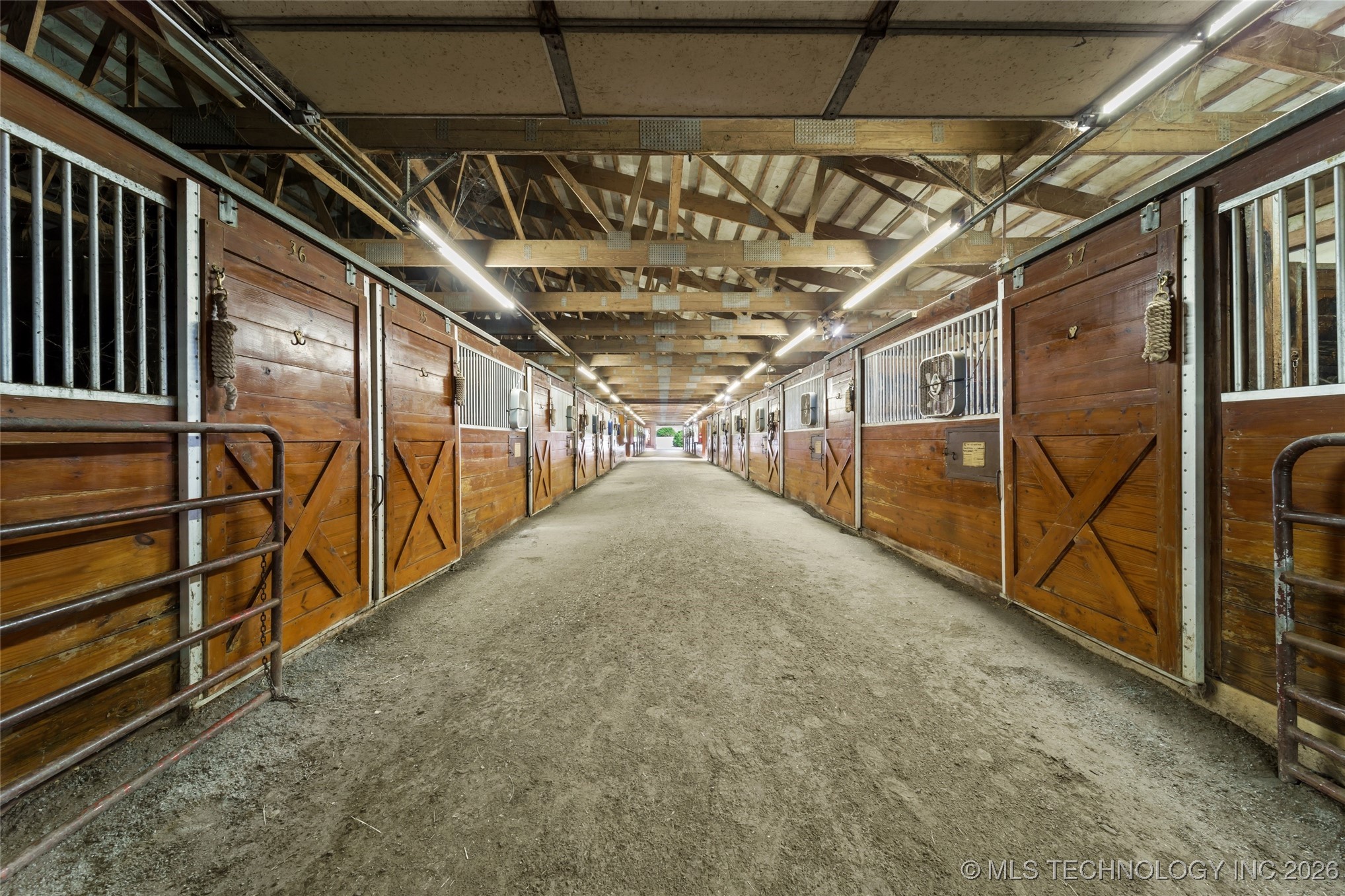 55613 E 260 Road Property Photo 15