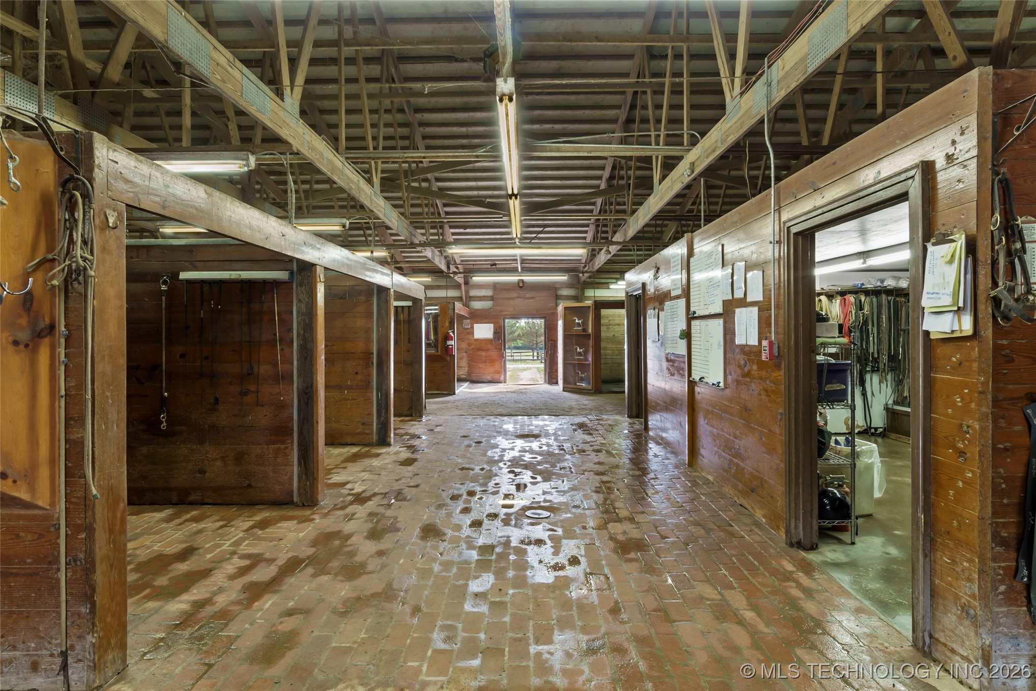 55613 E 260 Road Property Photo 20