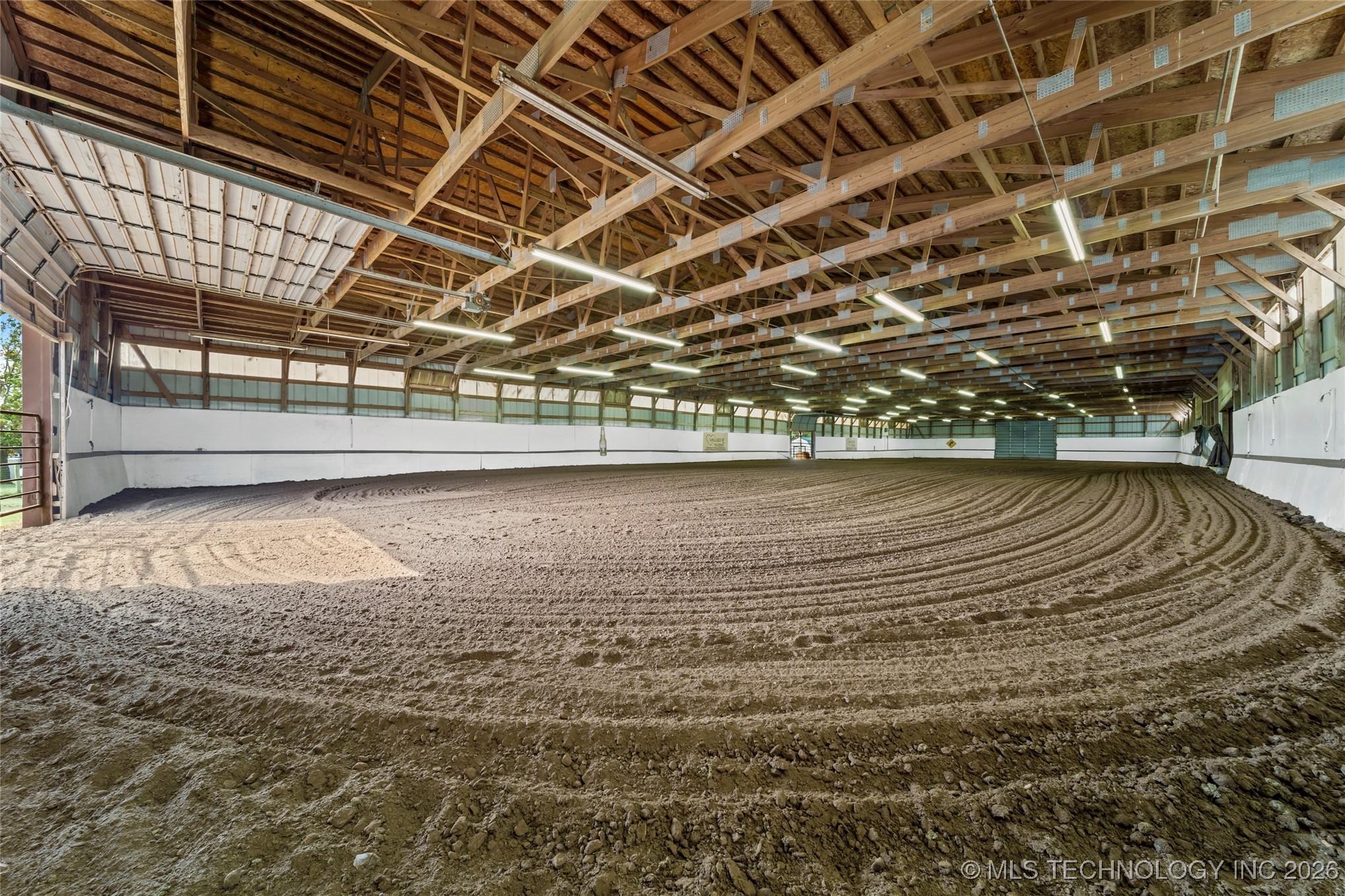 55613 E 260 Road Property Photo 32