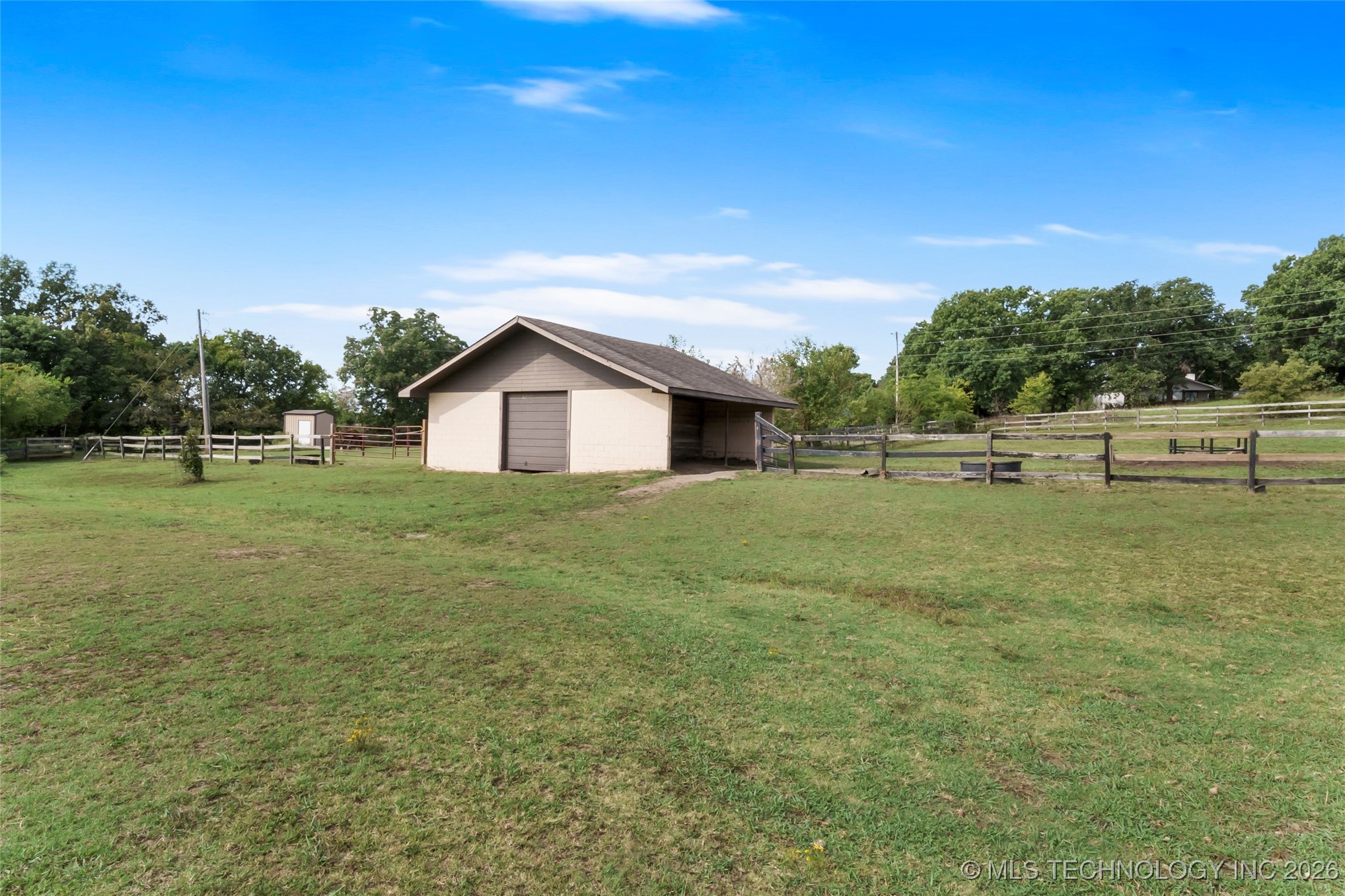 55613 E 260 Road Property Photo 38