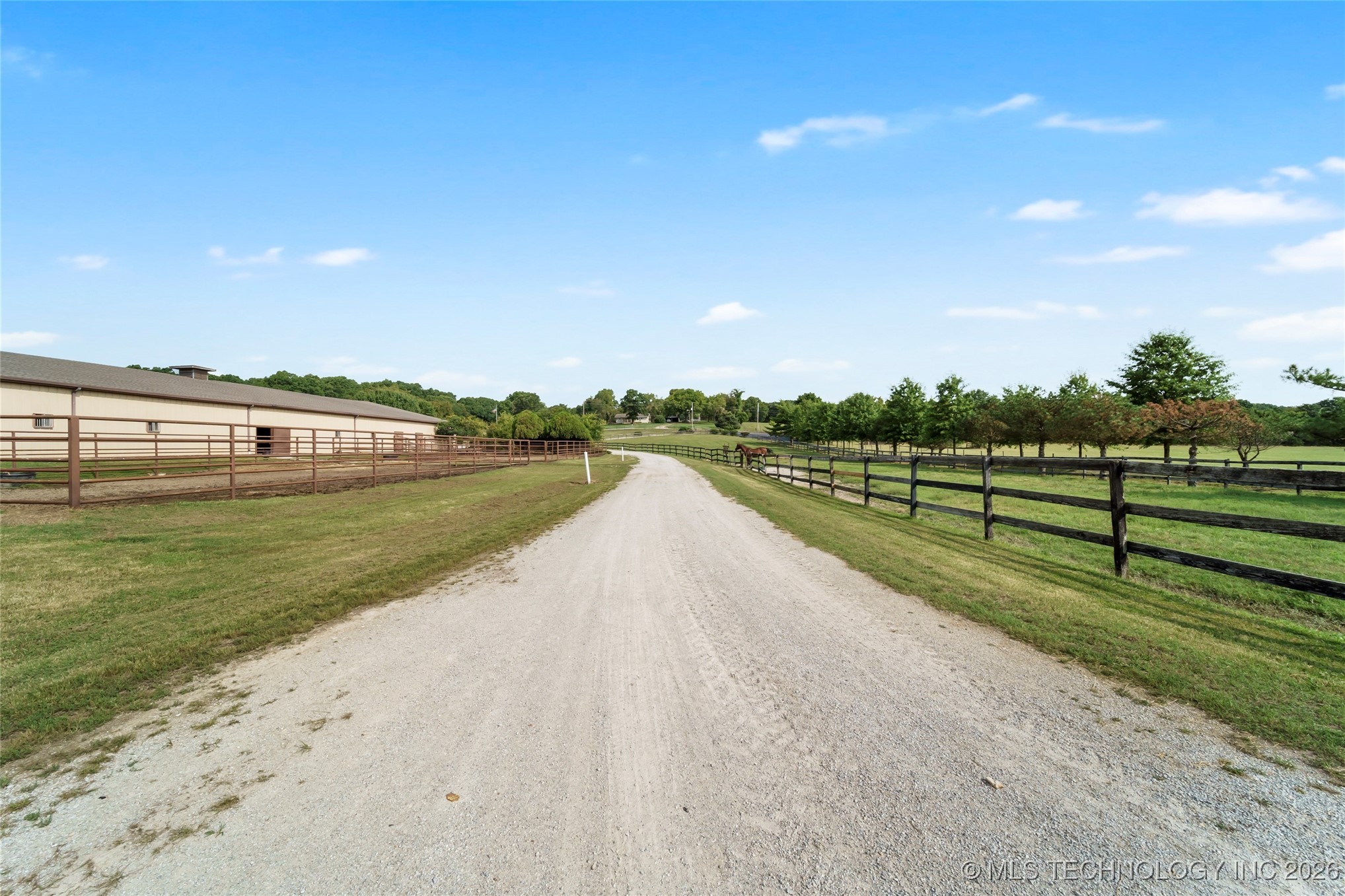 55613 E 260 Road Property Photo 43