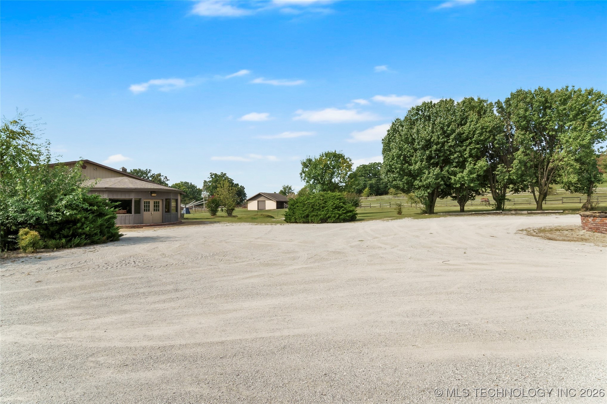 55613 E 260 Road Property Photo 46