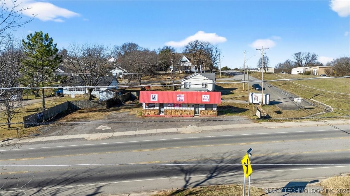 100 W 1st Property Photo 11