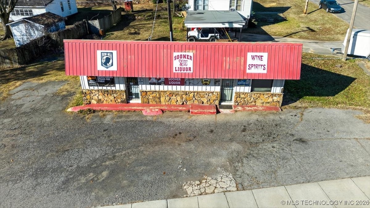 100 W 1st Property Photo 13