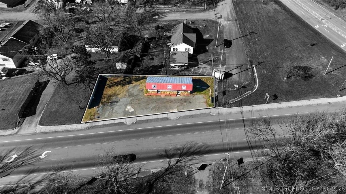 100 W 1st Property Photo 18