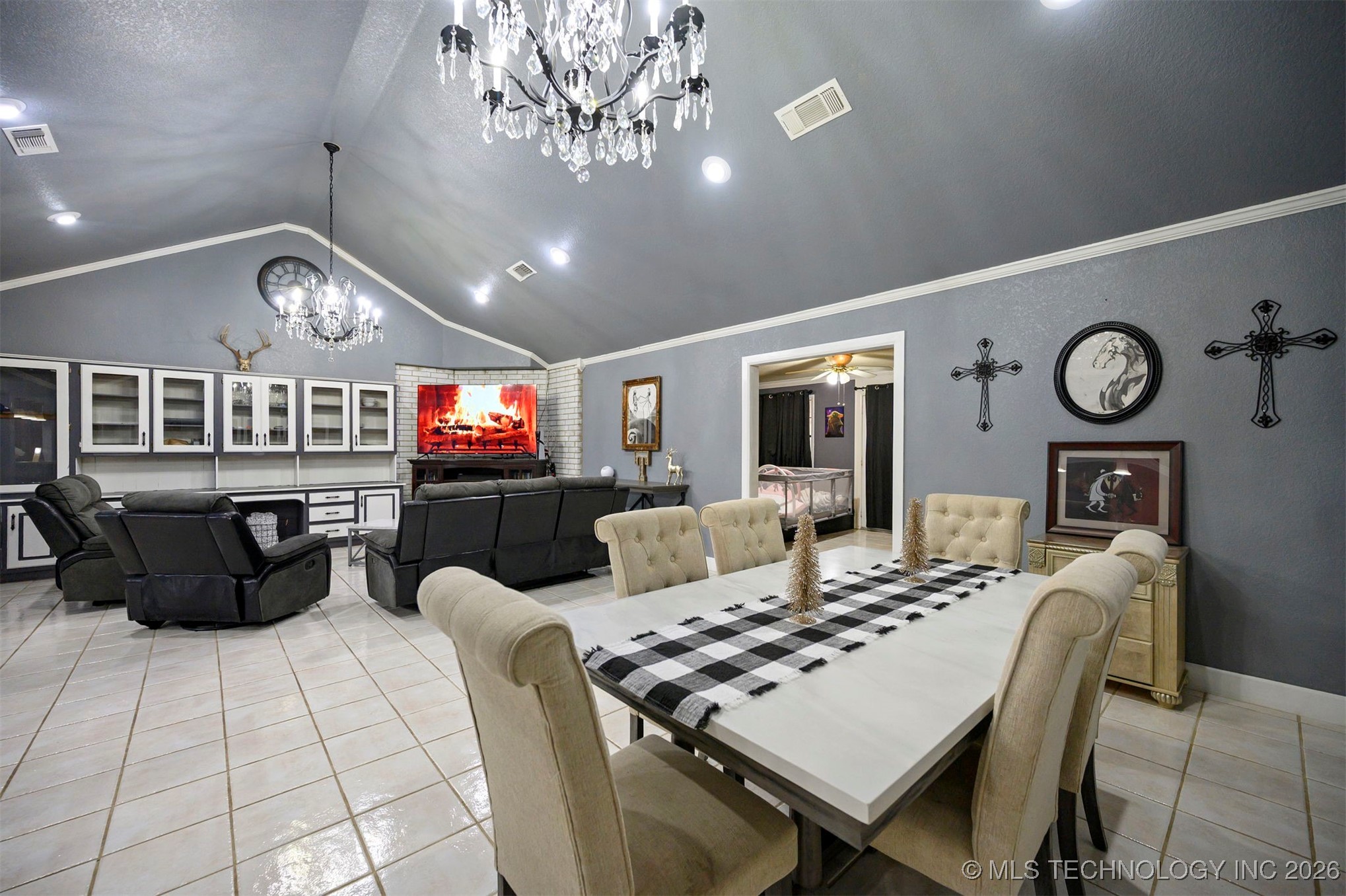 273 Main Street Property Photo 7