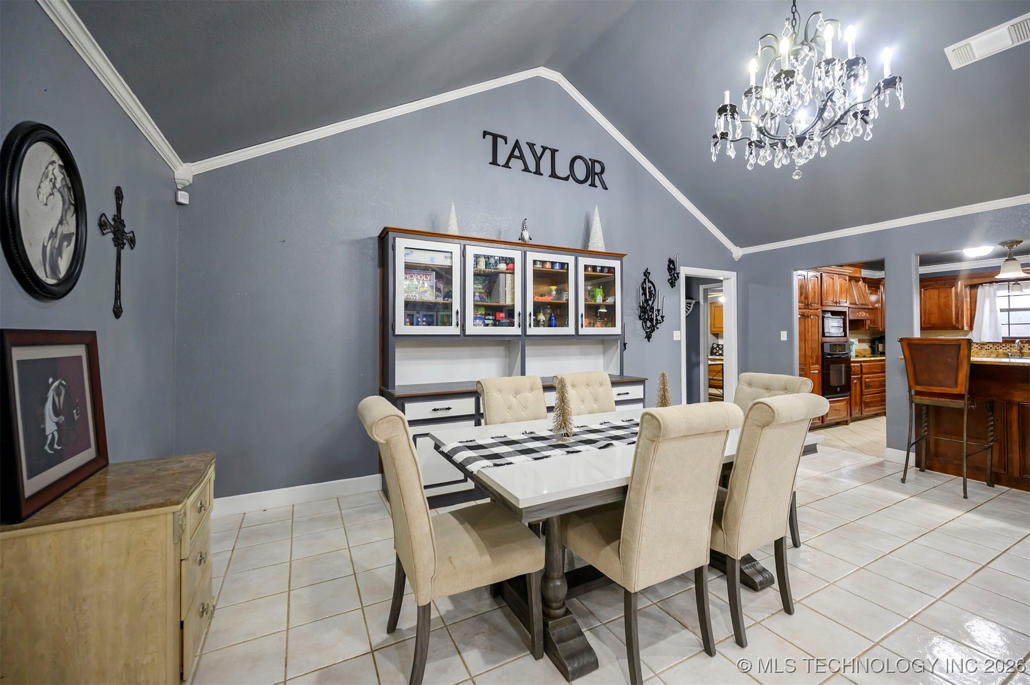 273 Main Street Property Photo 8