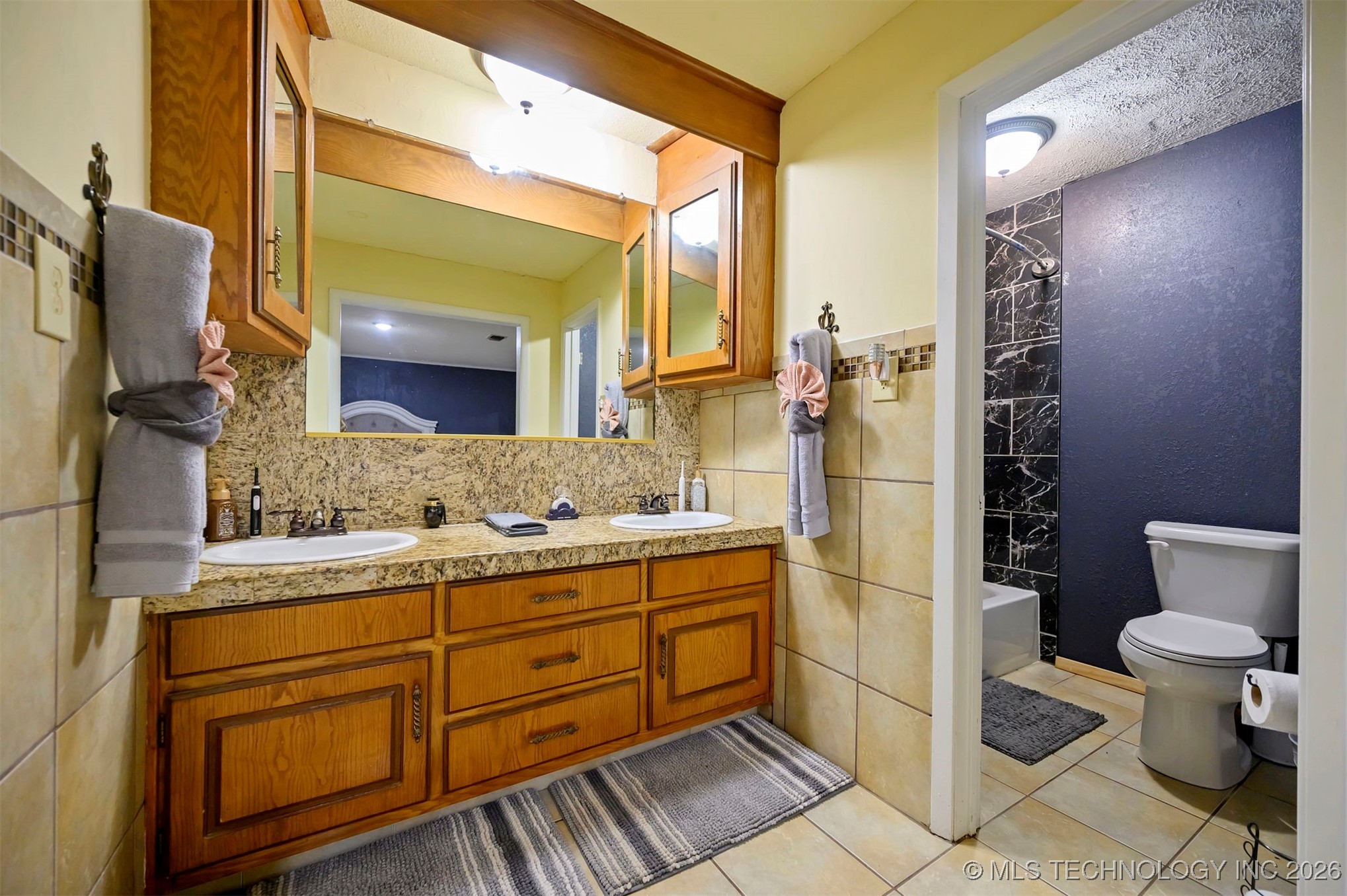 273 Main Street Property Photo 28