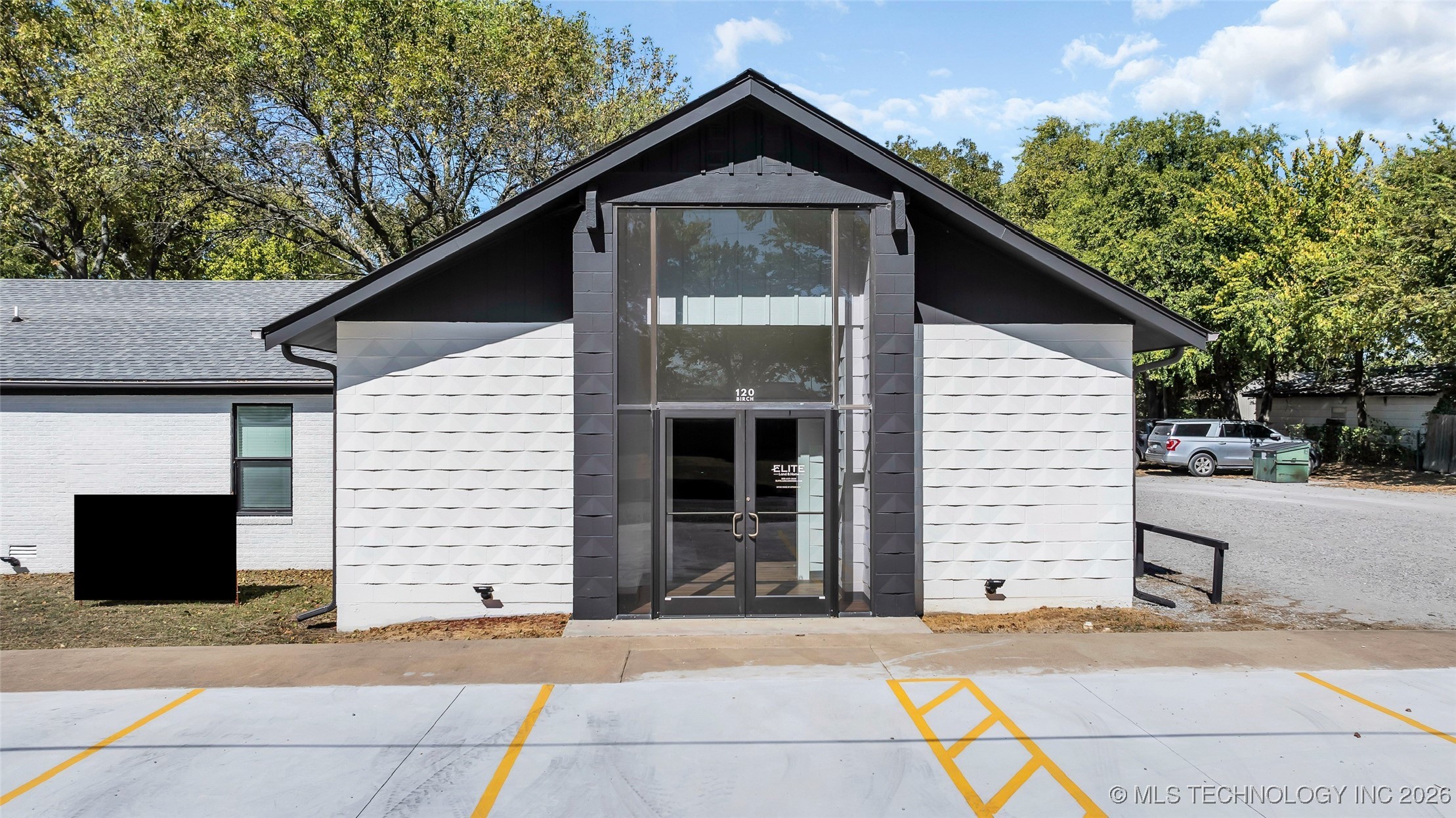 120 Birch Property Photo 3