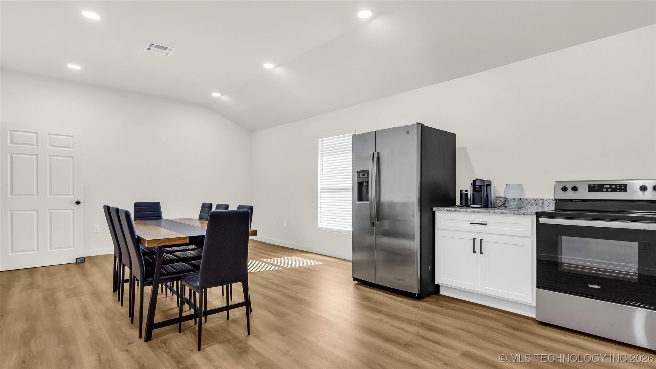 120 Birch Property Photo 9