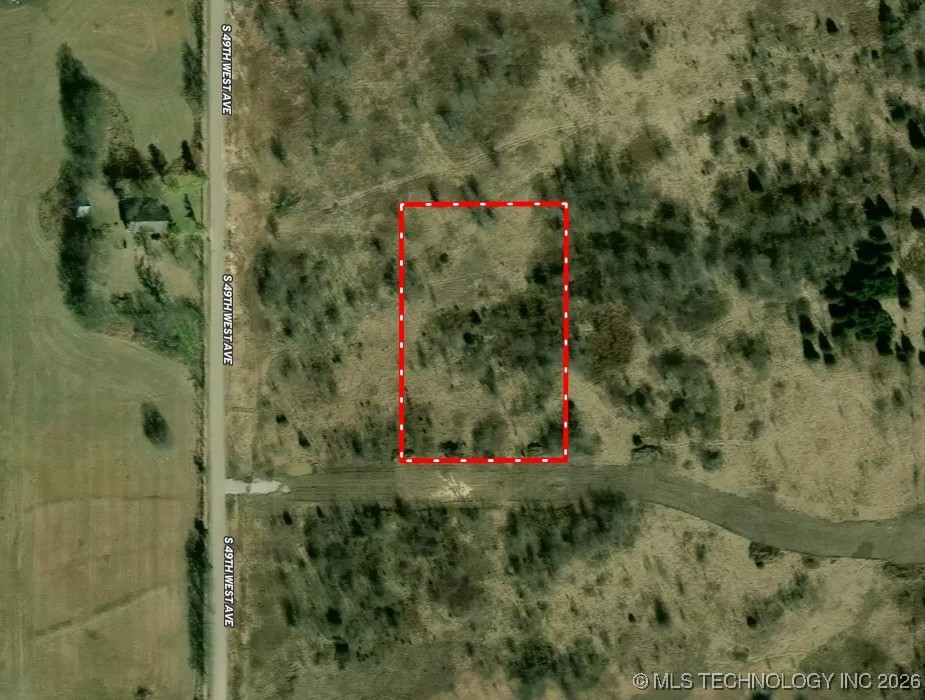 04 W 195th Street S Property Photo 4