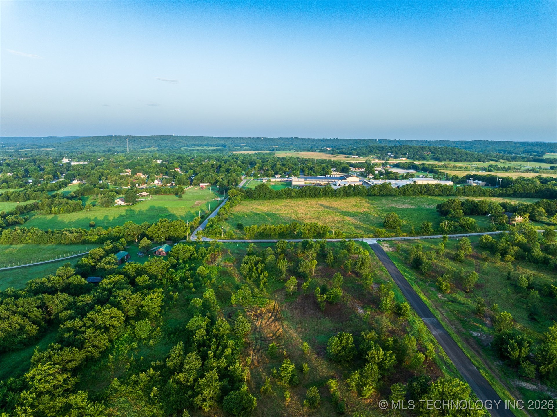 04 W 195th Street S Property Photo 9