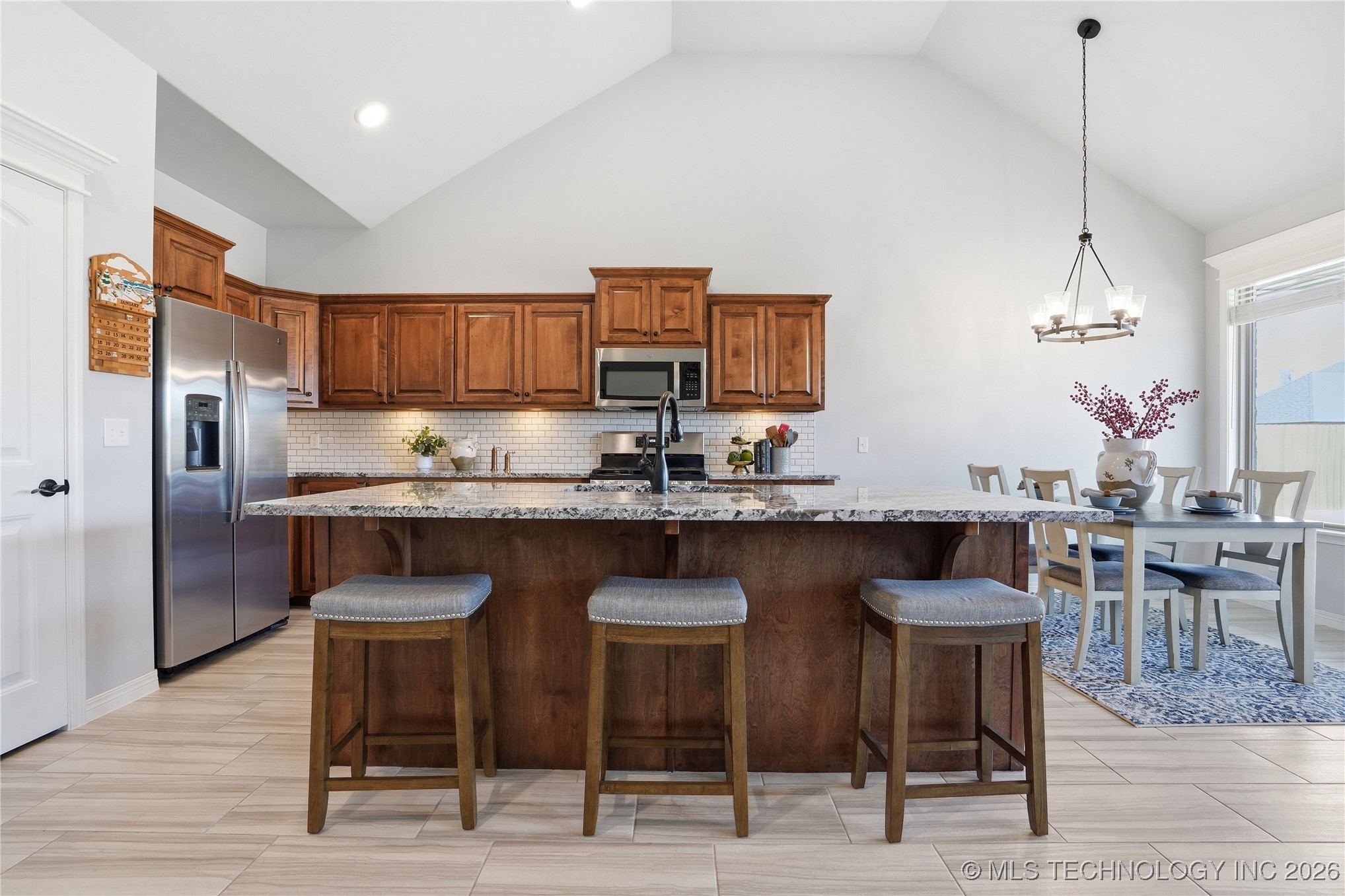 189 N Castle Street Property Photo 11