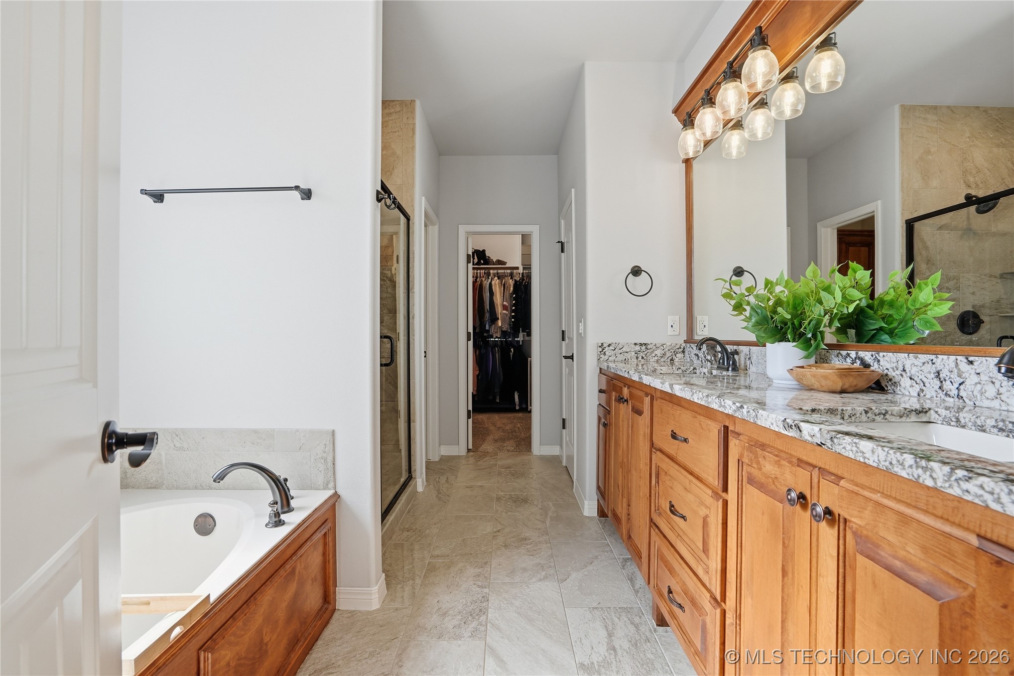 189 N Castle Street Property Photo 29