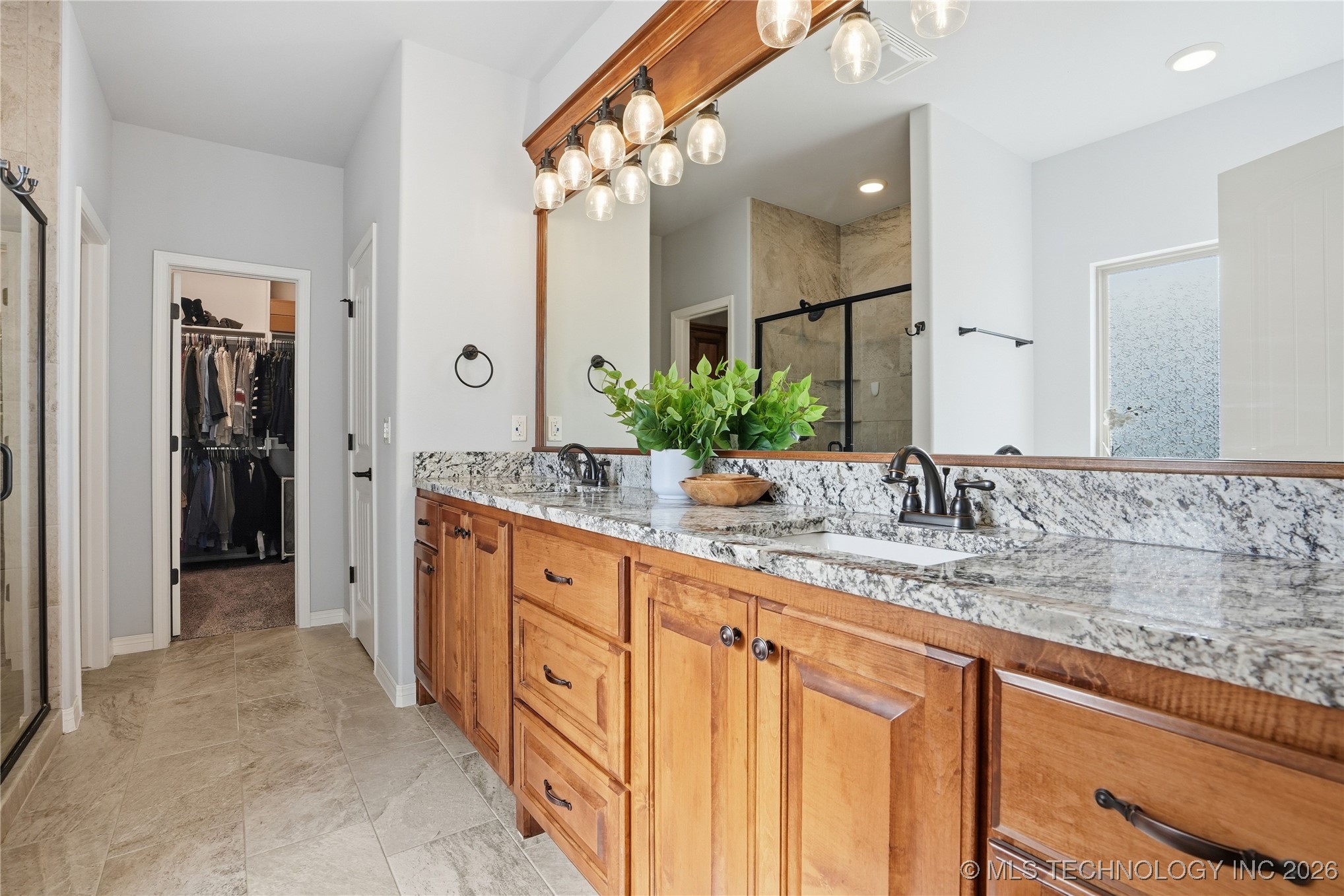 189 N Castle Street Property Photo 30