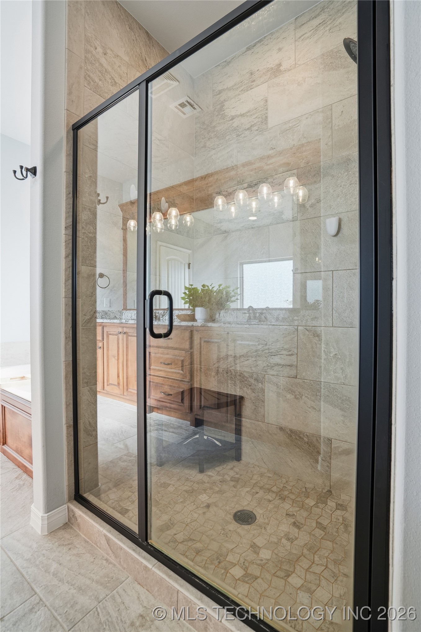 189 N Castle Street Property Photo 35