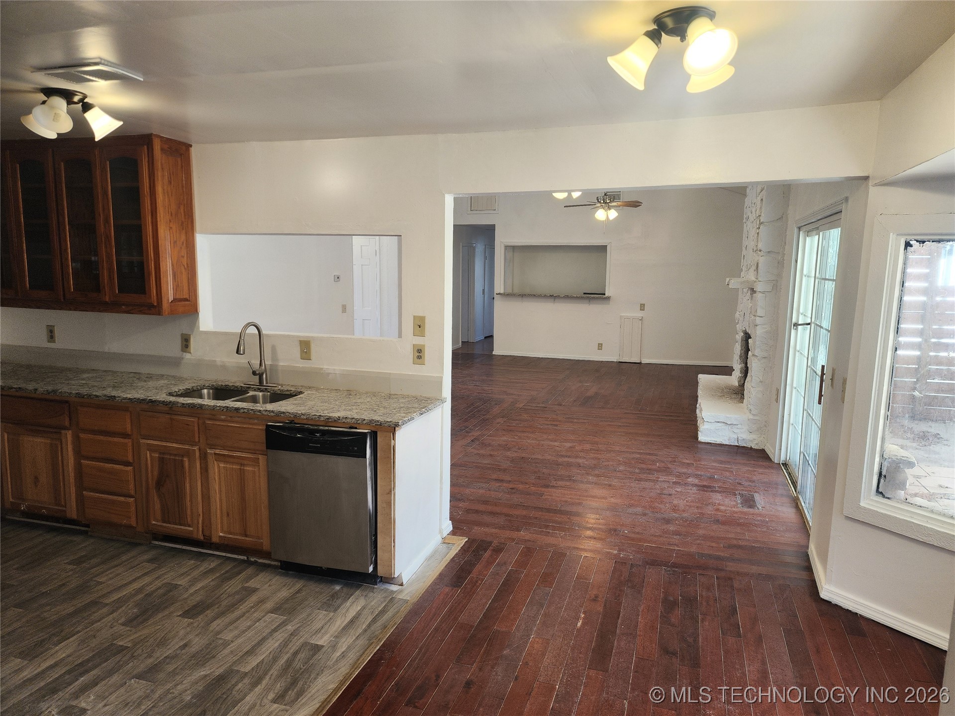 7833 S Harvard Avenue Property Photo 11