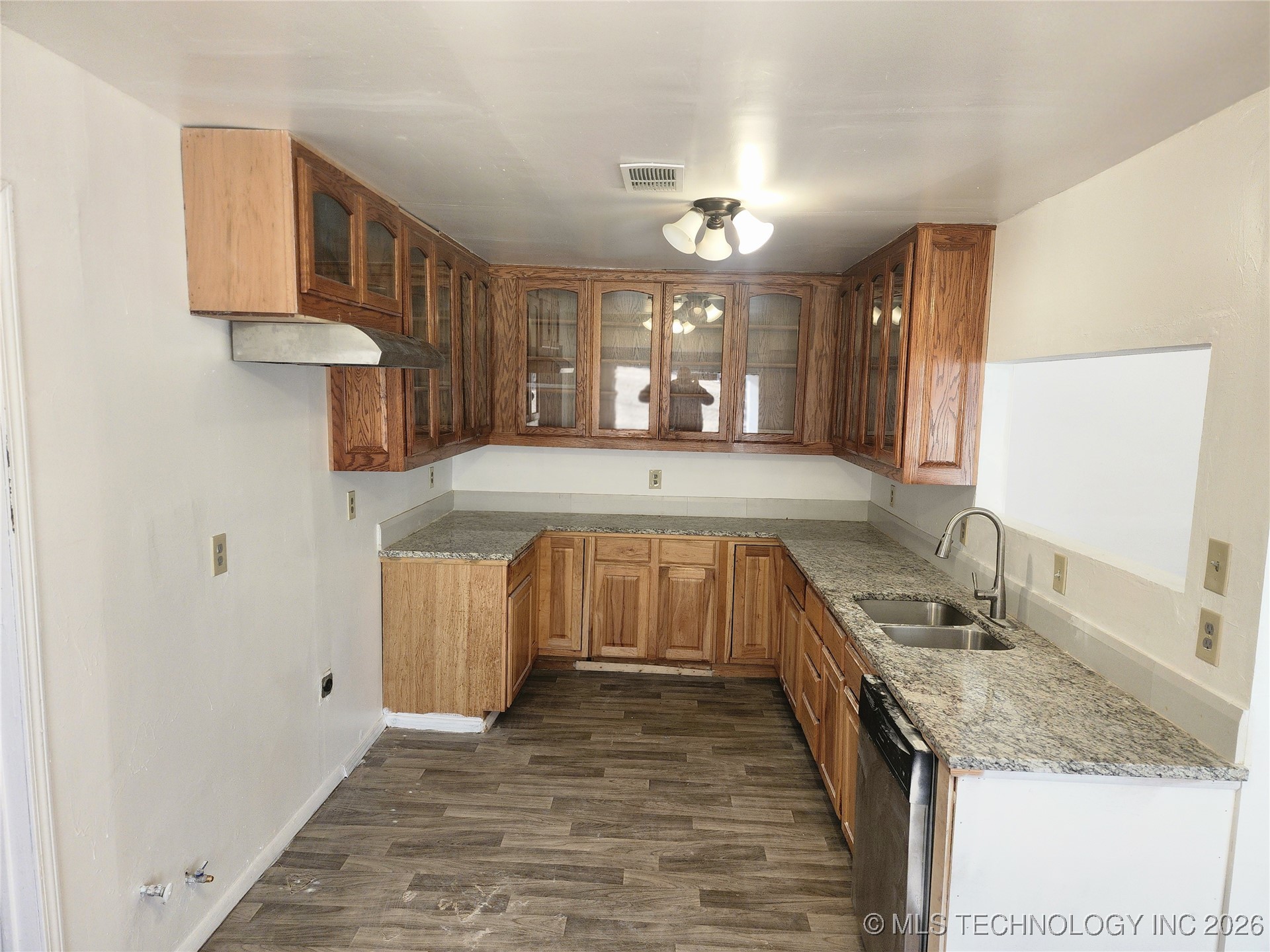 7833 S Harvard Avenue Property Photo 13